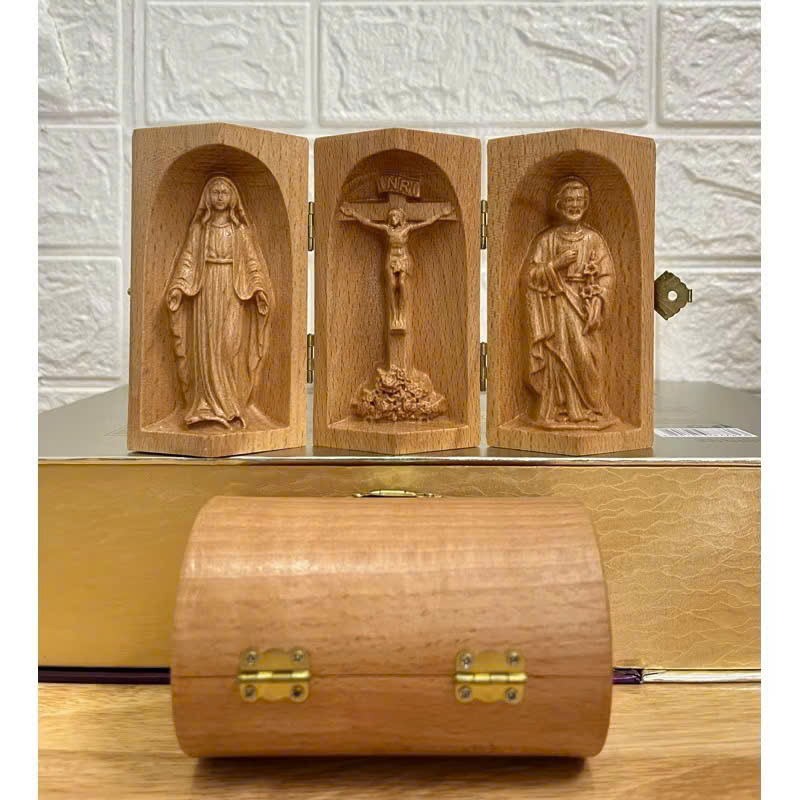 Bộ bàn thờ công giáo mini Đức mẹ Ban Ơn - Chúa Chịu Nạn -Thánh Giuse, cao 10cm, gỗ Beech