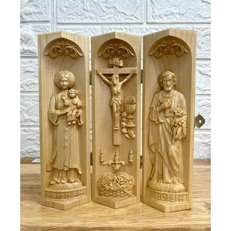 Bộ bàn thờ công giáo mini Đức mẹ La Vang - Chúa Chịu Nạn -Thánh Giuse, cao 20cm, gỗ Maple