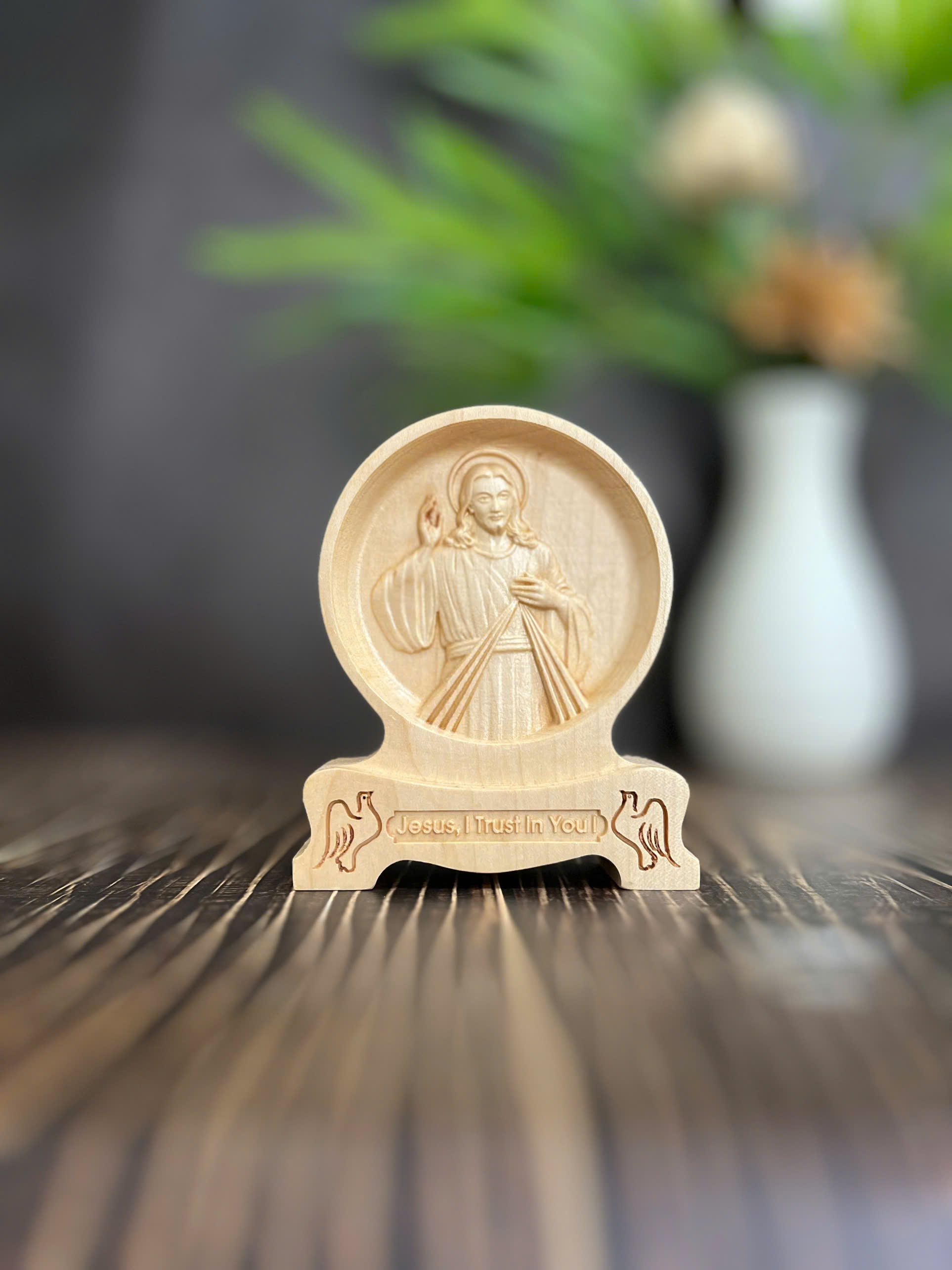 PHÙ ĐIÊU ĐỂ BÀN ĐỨC CHÂN DUNG CHÚA THƯƠNG XÓT (Divine Mercy – Jesus of Mercy), CAO 12CM, GỖ MAPLE
