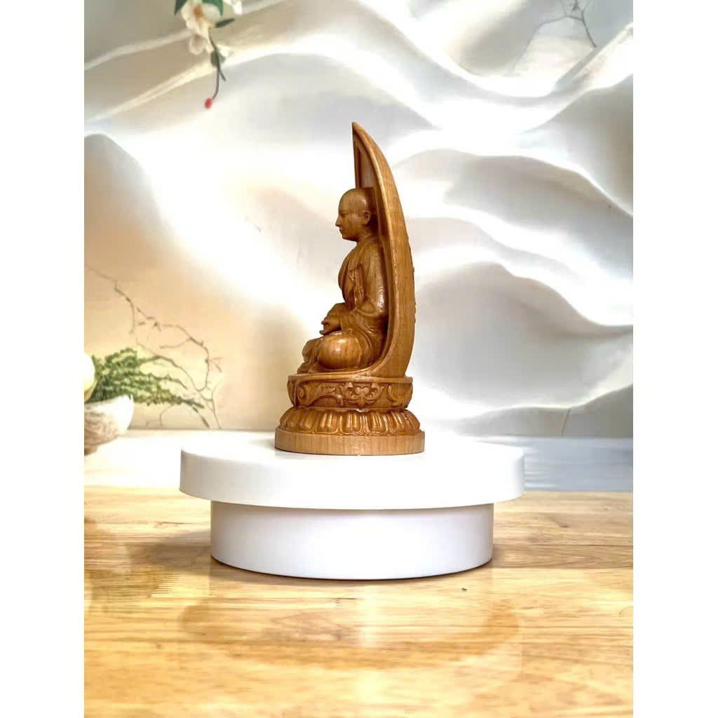 Tượng Thánh Tăng Sivali gỗ beech, cao 13cm