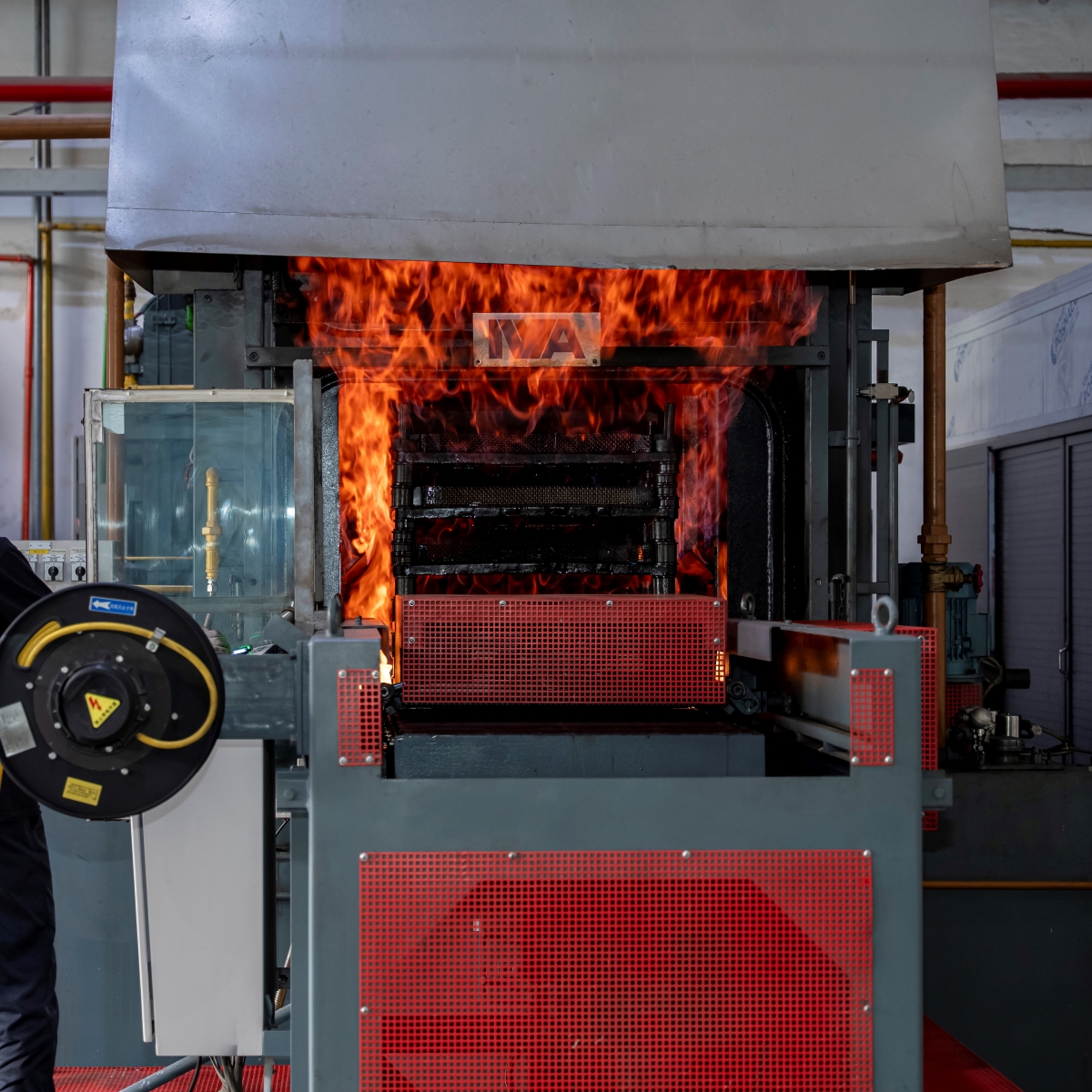 Dây chuyền xử lý nhiệt đa dụng IWA – Công nghệ Đức