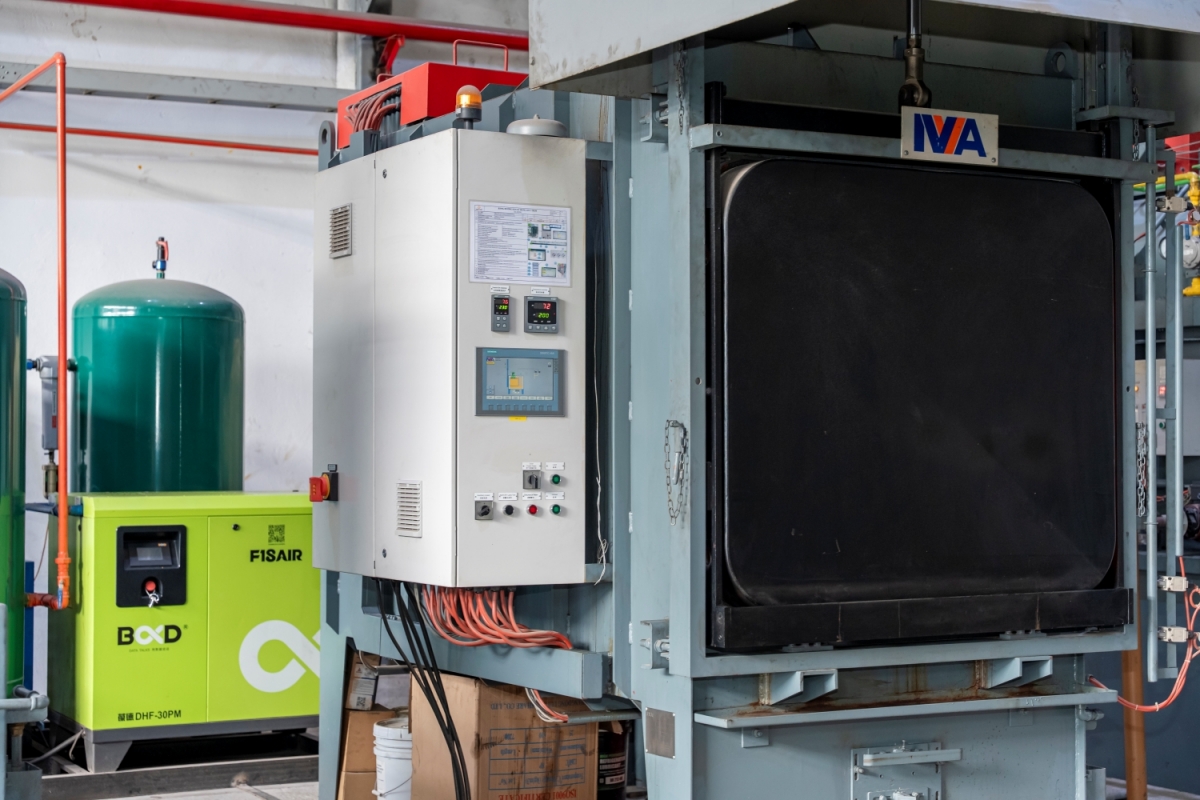 Dây Chuyền Xử Lý Nhiệt Đa Dụng IWA Công Nghệ Đức: Chuẩn Mực Chính Xác Cho Ngành Phụ Trợ FDI