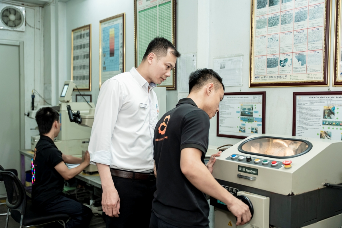 Kiểm Tra Đo Kiểm Chất Lượng Sau Nhiệt Luyện Chuẩn JIS