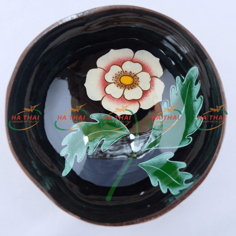 Daisy Lacquer Coconut Bowl - CB011