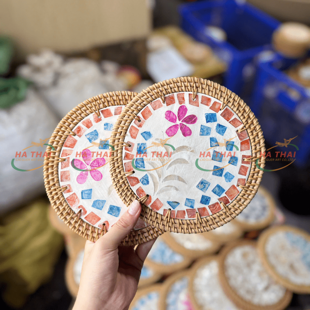 Large Mother-of-Pearl Table Mat – Flower & Geometric Design