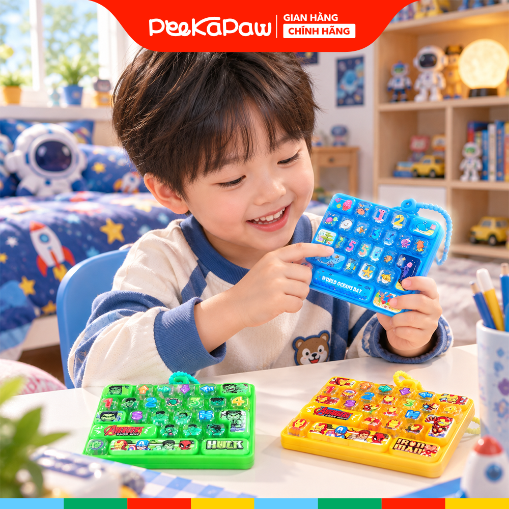 Đồ chơi bàn phím móc khoá 26 phím có đèn LED 10cm PeeKaPaw Toys