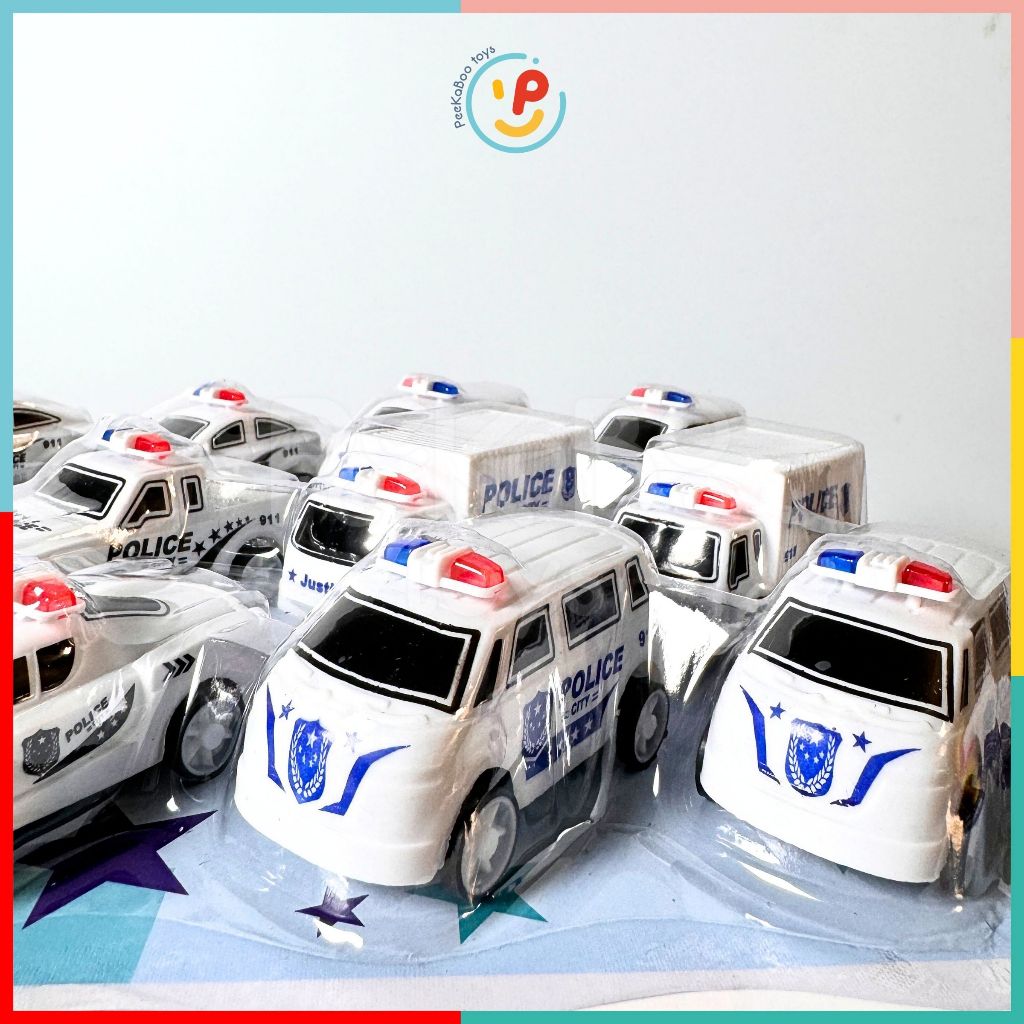 Đồ chơi vỉ 12 chiếc xe cảnh sát xe cứu thương chạy trớn 225-7716A PeeKaPaw