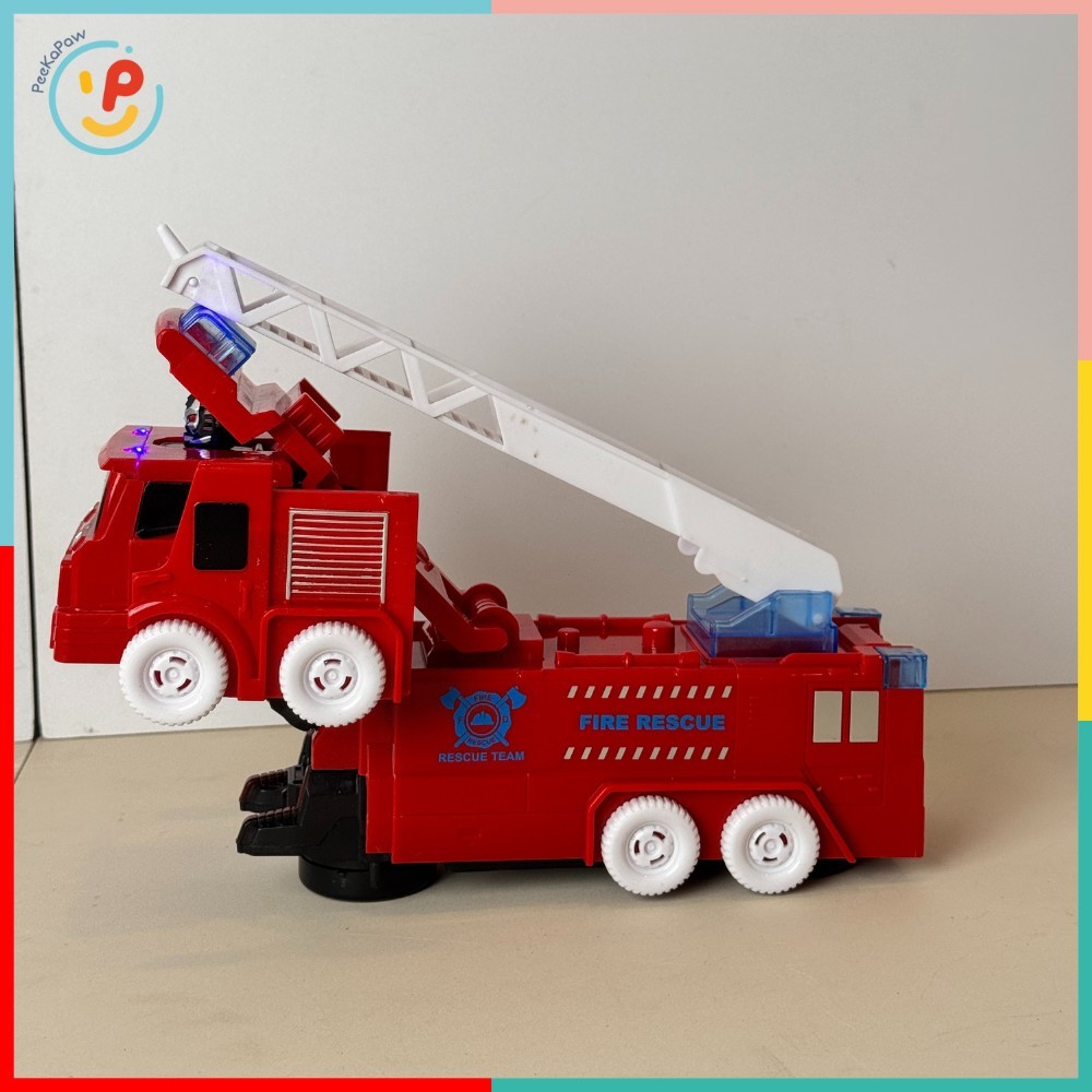 Đồ chơi Xe cứu hỏa biến hình robot có đèn và âm thanh sống động 222-19 PeeKaPaw Toys