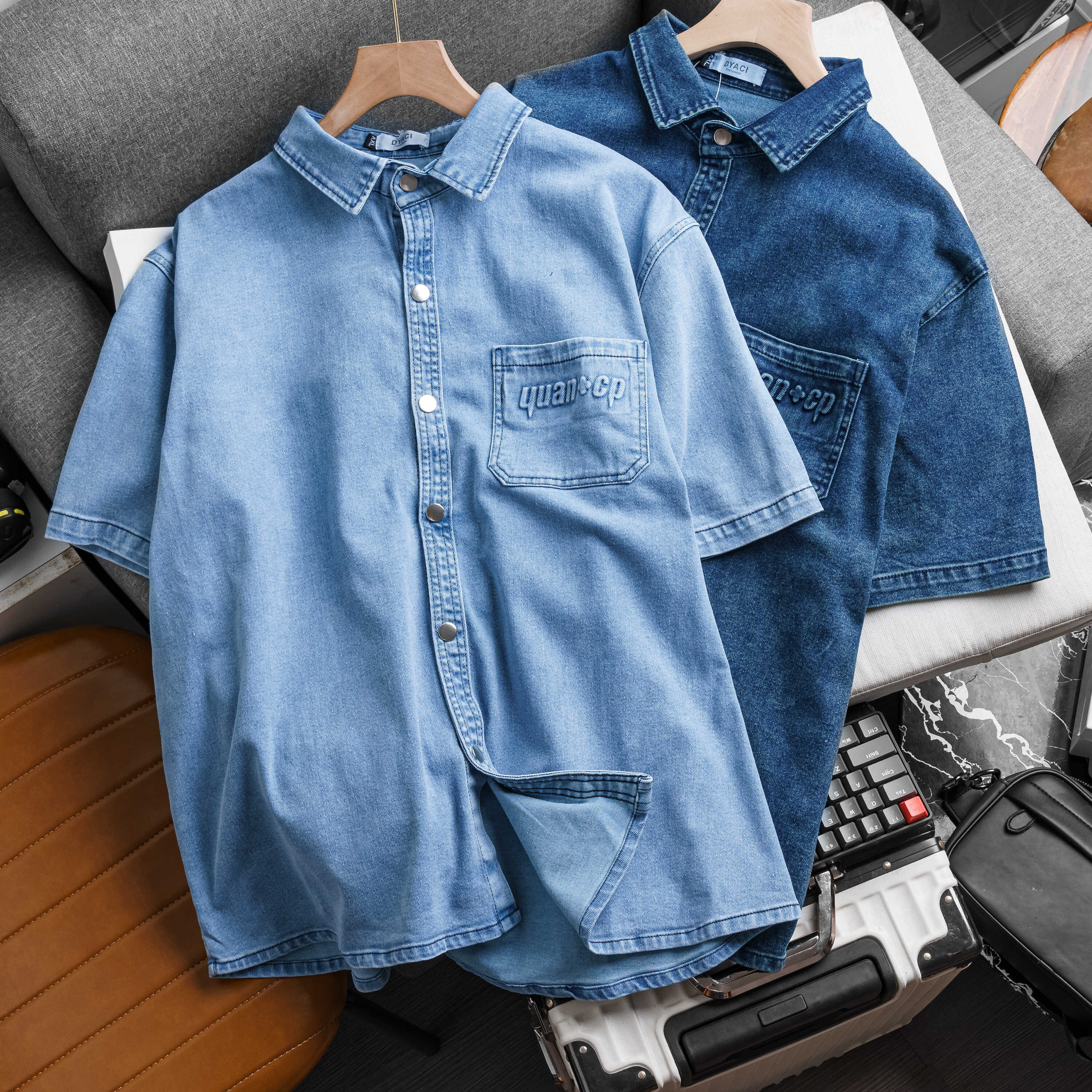 Áo Sơ Mi Jean Denim Unisex Dyaci Kiểu Dáng Trẻ Trung Phong Cách Hàn Quốc DA001