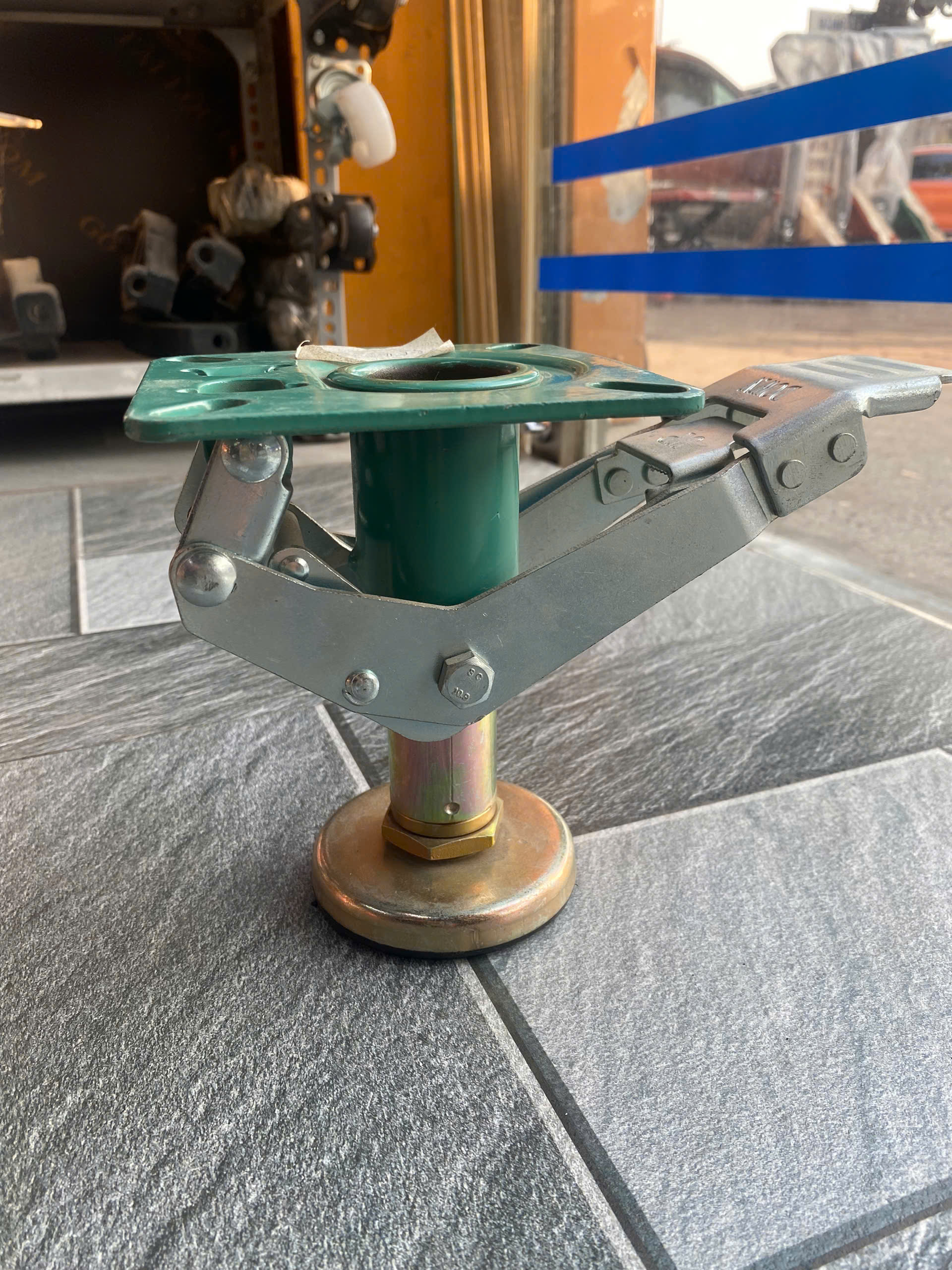 Chốt khóa sàn 5" 99B02