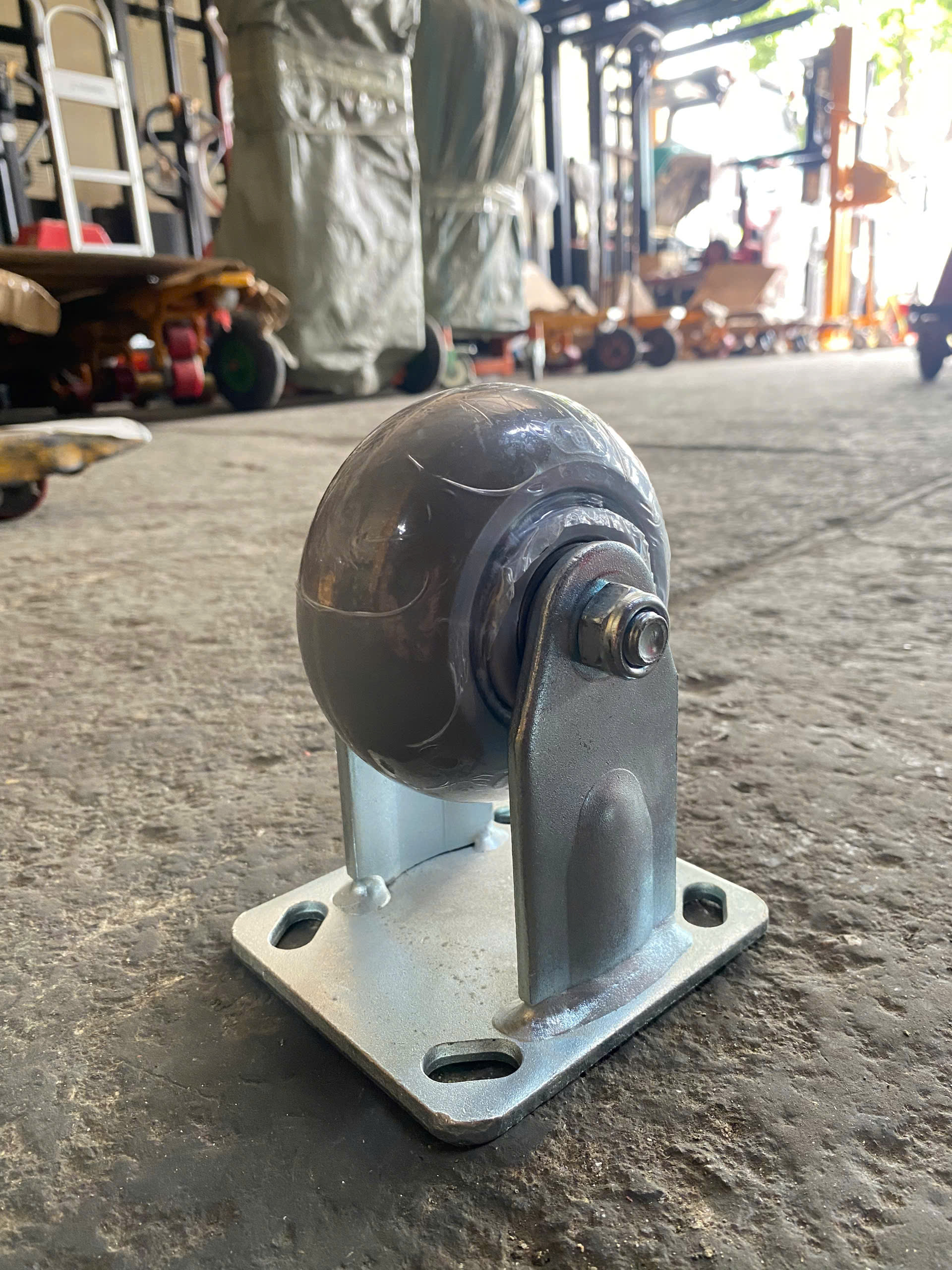 Bánh xe shenpai TPR phi 100 cố định bản 50