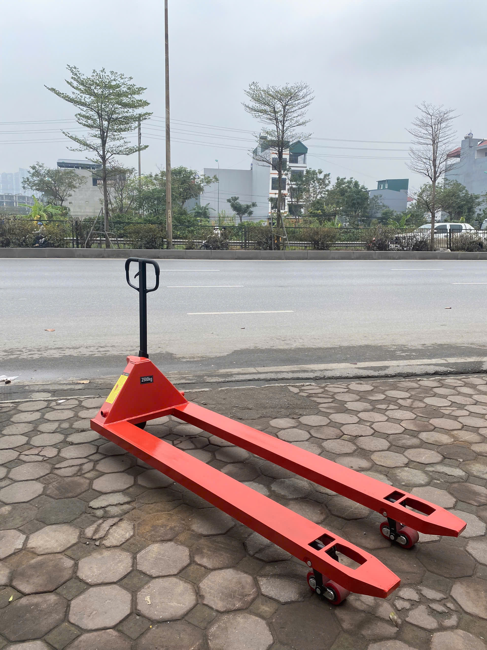 Xe nâng siêu dài 1.6M càng rộng