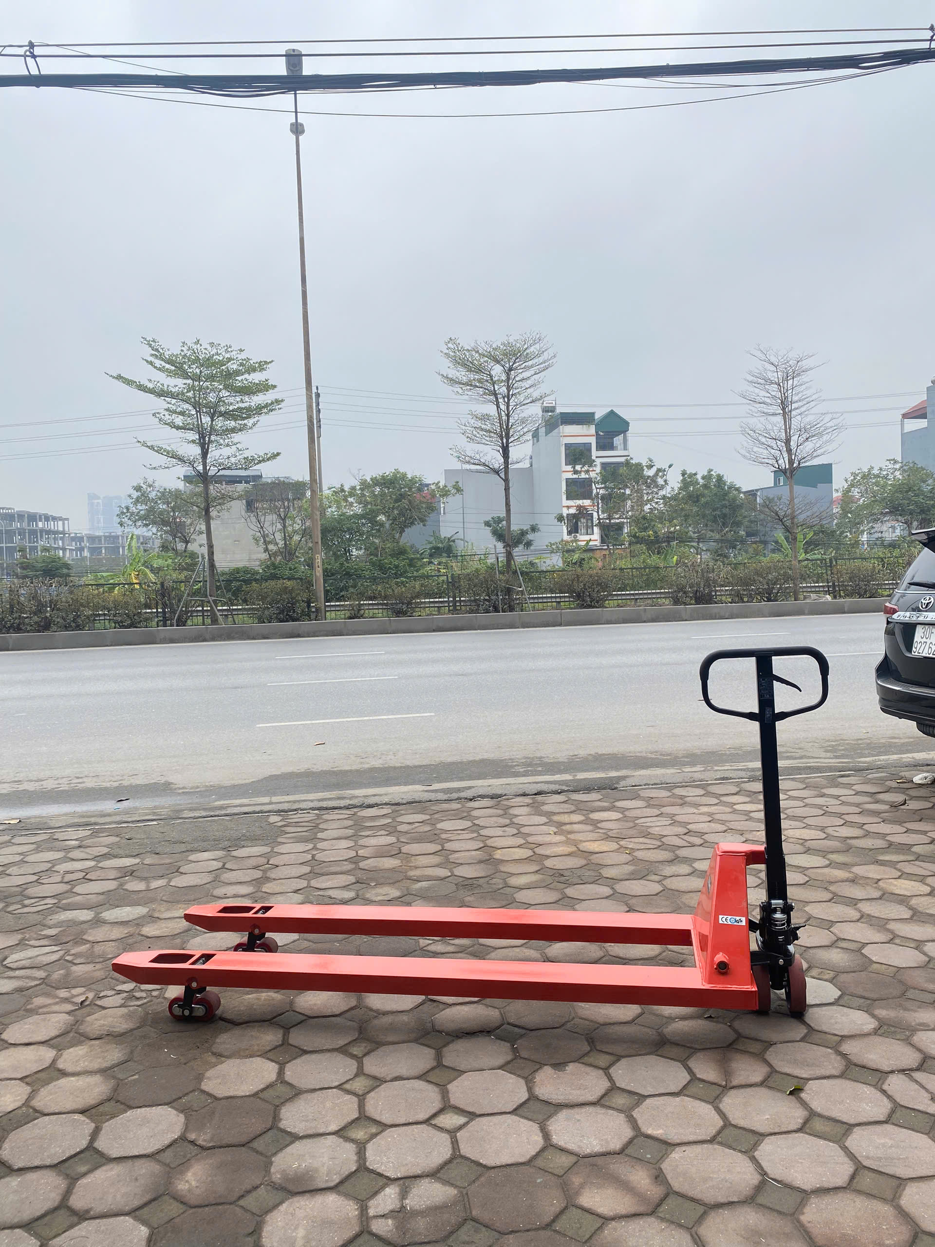 Xe nâng siêu dài 3T-2M càng rộng