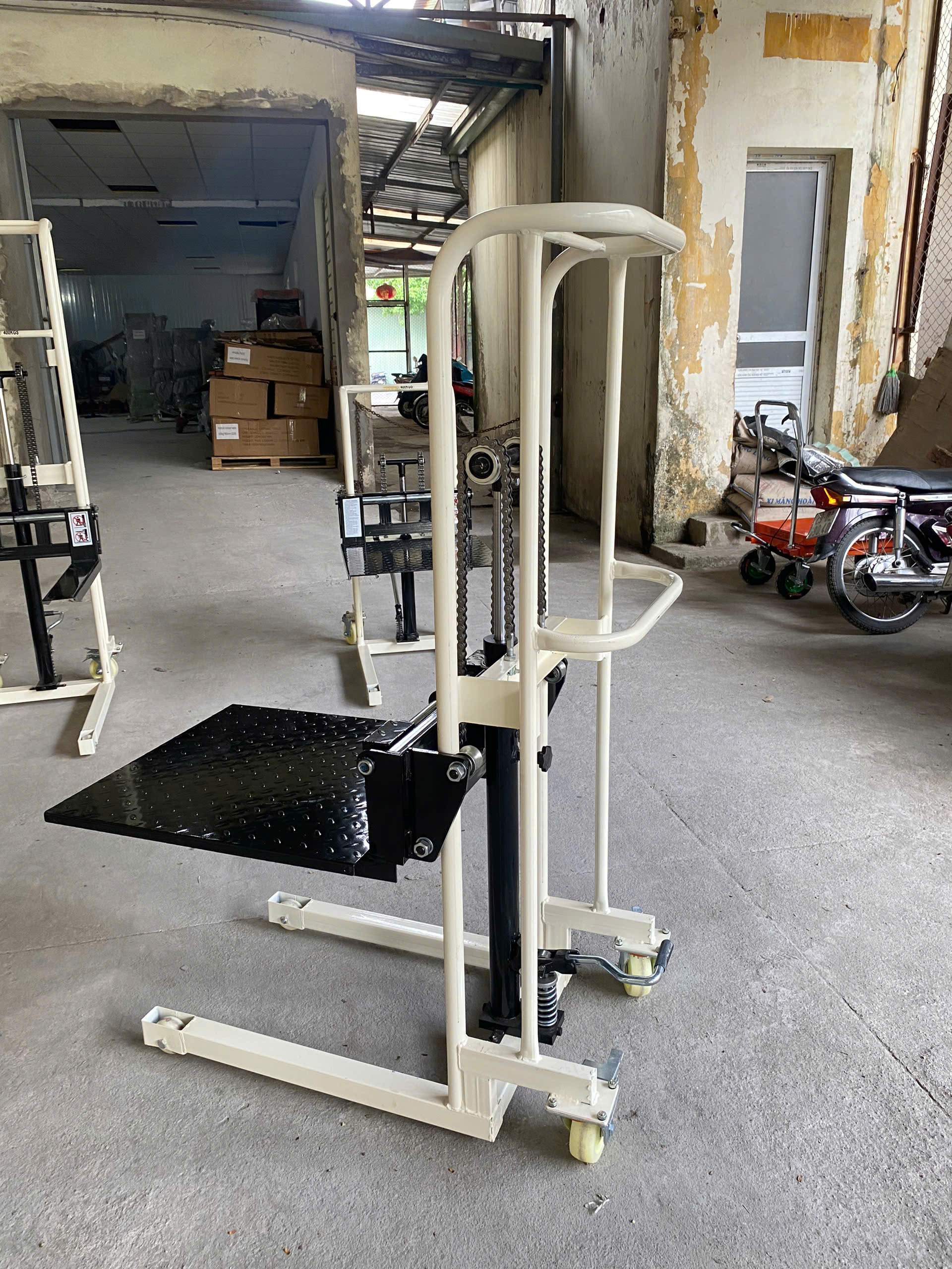 Xe nâng mini 400 kg nâng cao 120cm