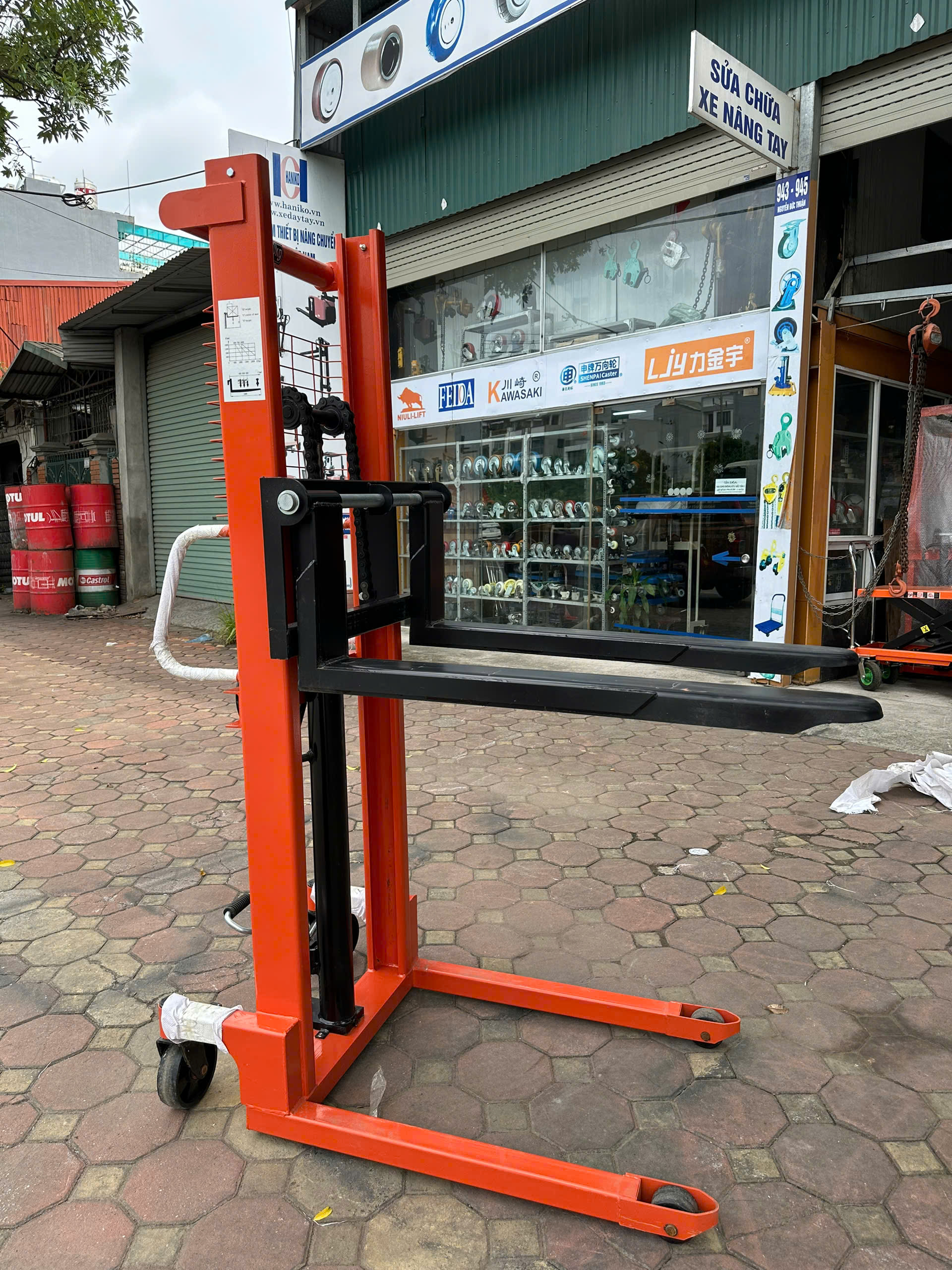 Xe nâng tay cao 2T-1.6M (có phanh) càng 1.14