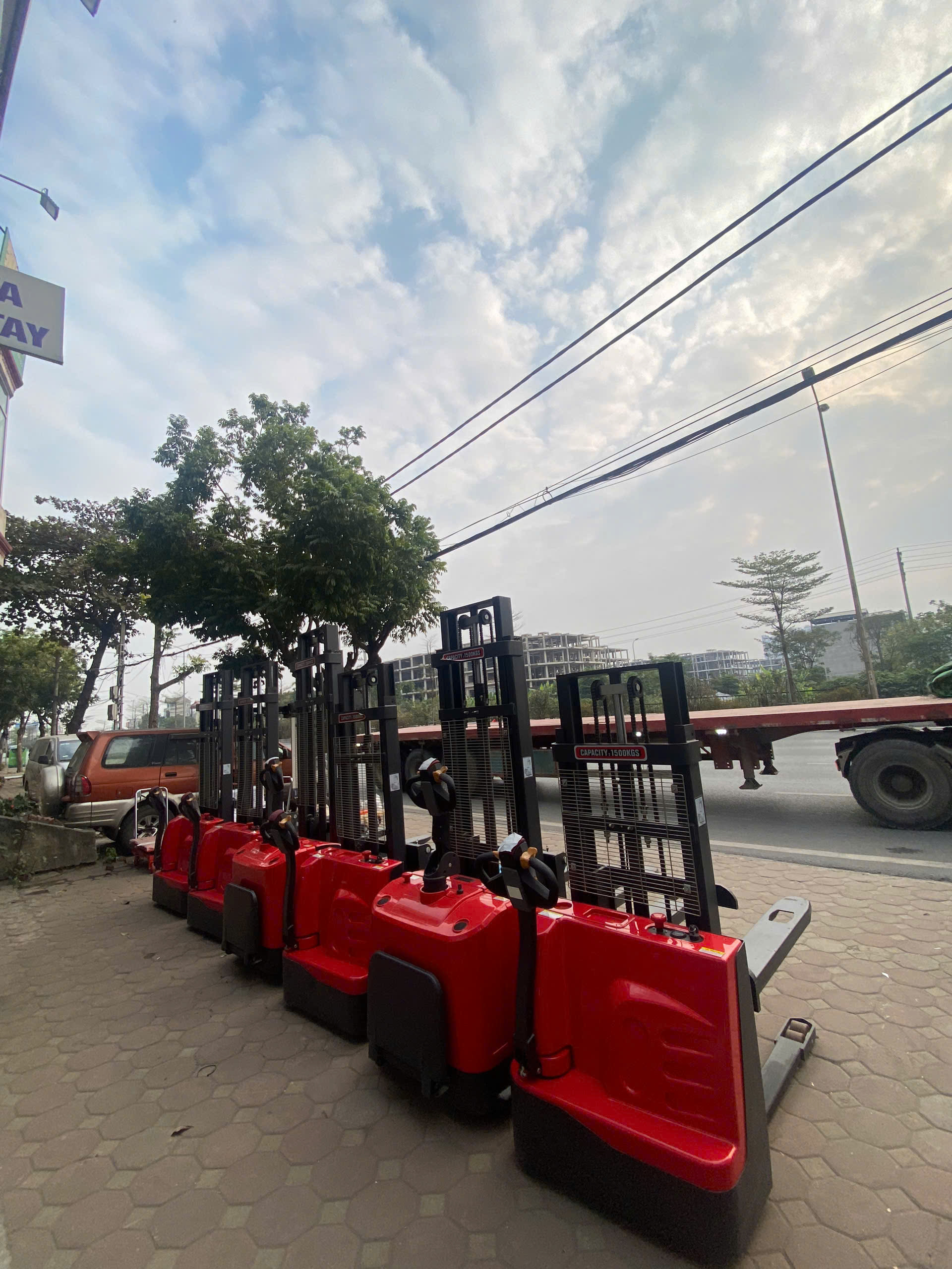 Xe nâng cao điện dắt lái 1.5T-2.5M CD-1.5AD(W)