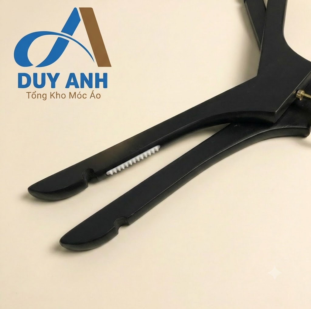 Móc Áo Gỗ Nữ - Đen Bằng - Đầu Mạ Vàng