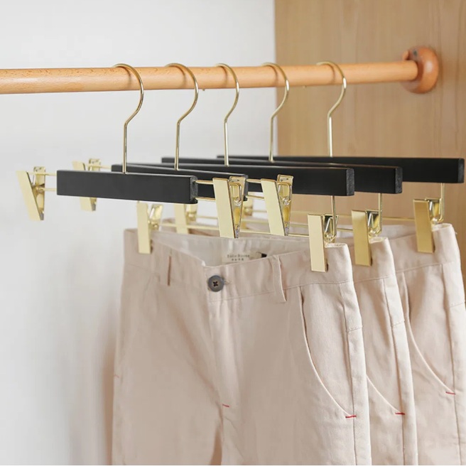 Kẹp Quần Gỗ Đen Cao Cấp - Kẹp Mạ Vàng