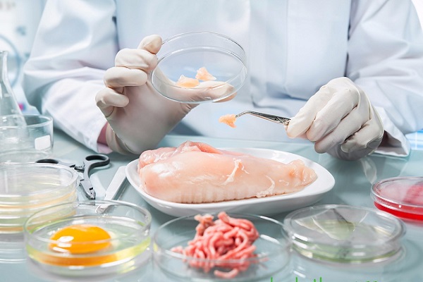 Ai thực hiện kiểm nghiệm?