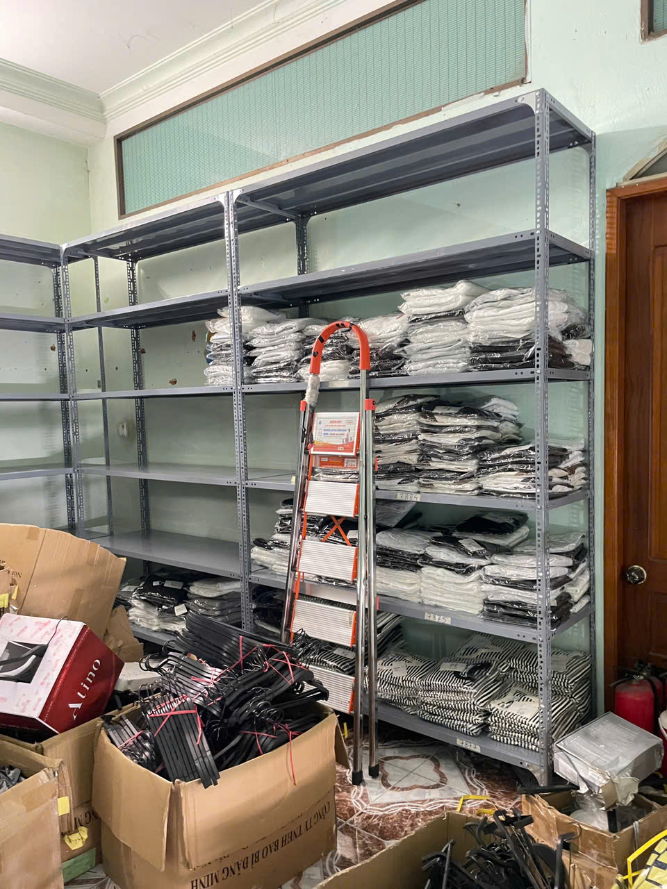 kích thước kệ theo yêu cầu Liên hệ để được tư vấn