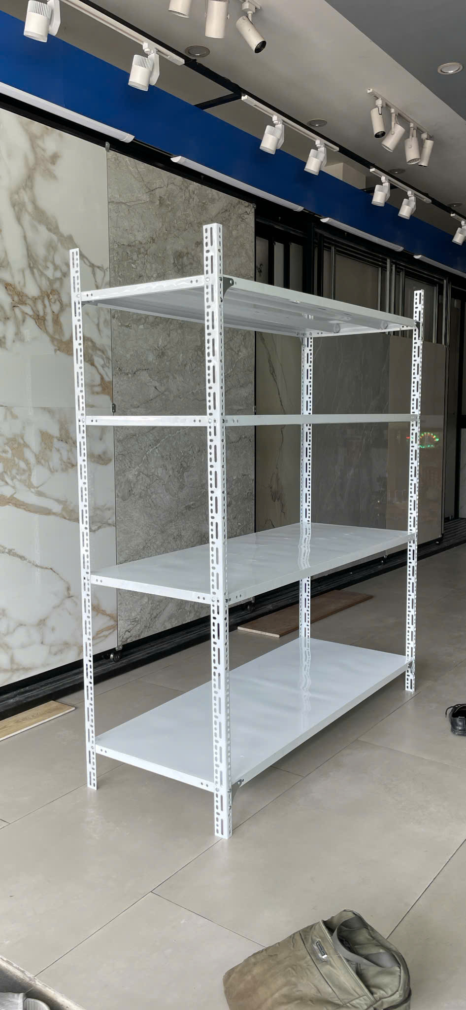 Rộng 50 dài 1m cao 1m5 4 sàn