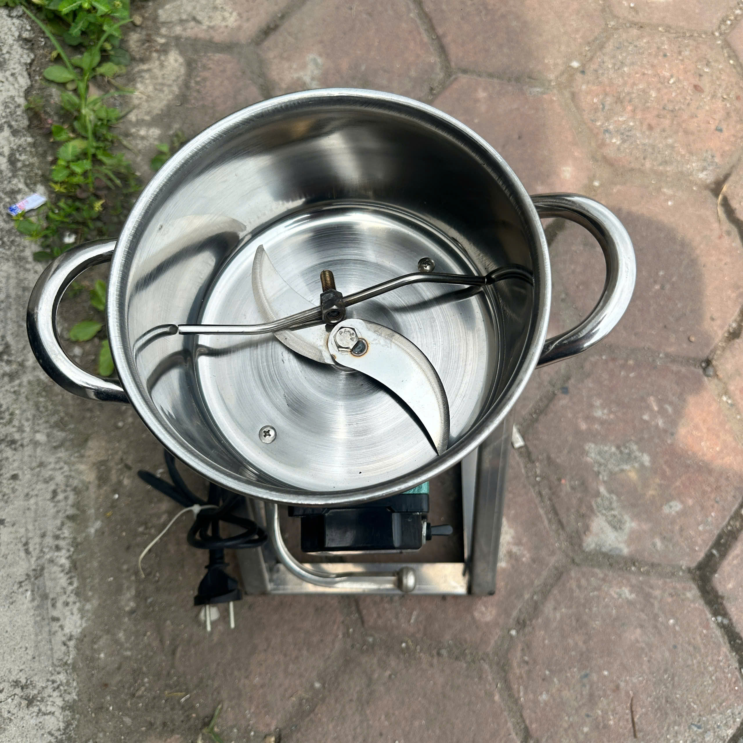 MÁY XAY THỊT ĐA NĂNG 750W - 220V KHUNG INOX 202 DAO 2 CÁNH INOX NỒI 18CM KÈM DAO RUỐC INOX