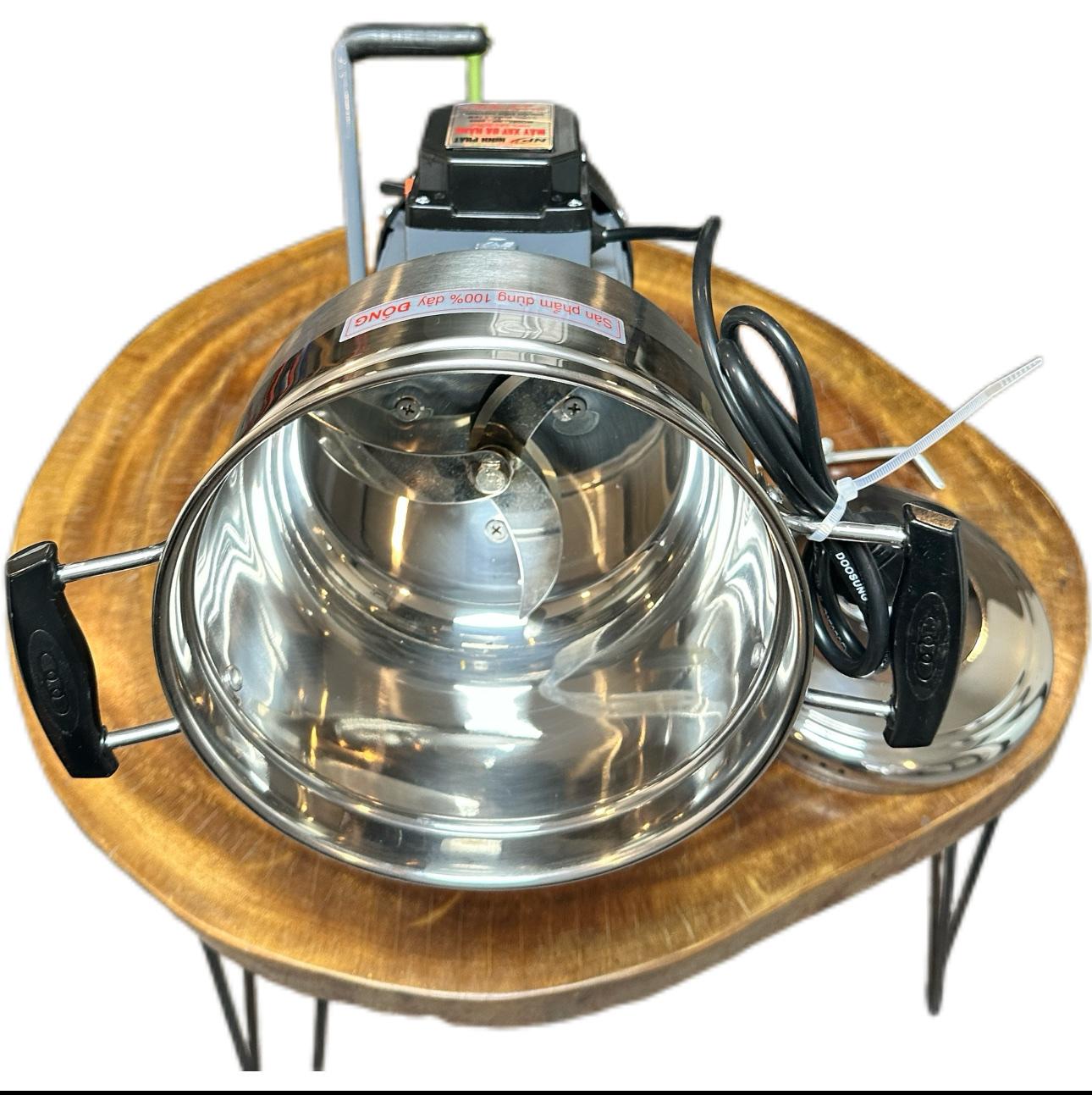 Điện Máy Minh Thành HD - Máy Xay Thịt Công Nghiệp 1.1kw - 220v Lõi Đồng 100% Khung Thép Nồi 22cm Dao 3 Cánh Inox Tặng Thanh Ruốc Thương Hiệu NINH PHÁT Bảo Hành 12 Tháng