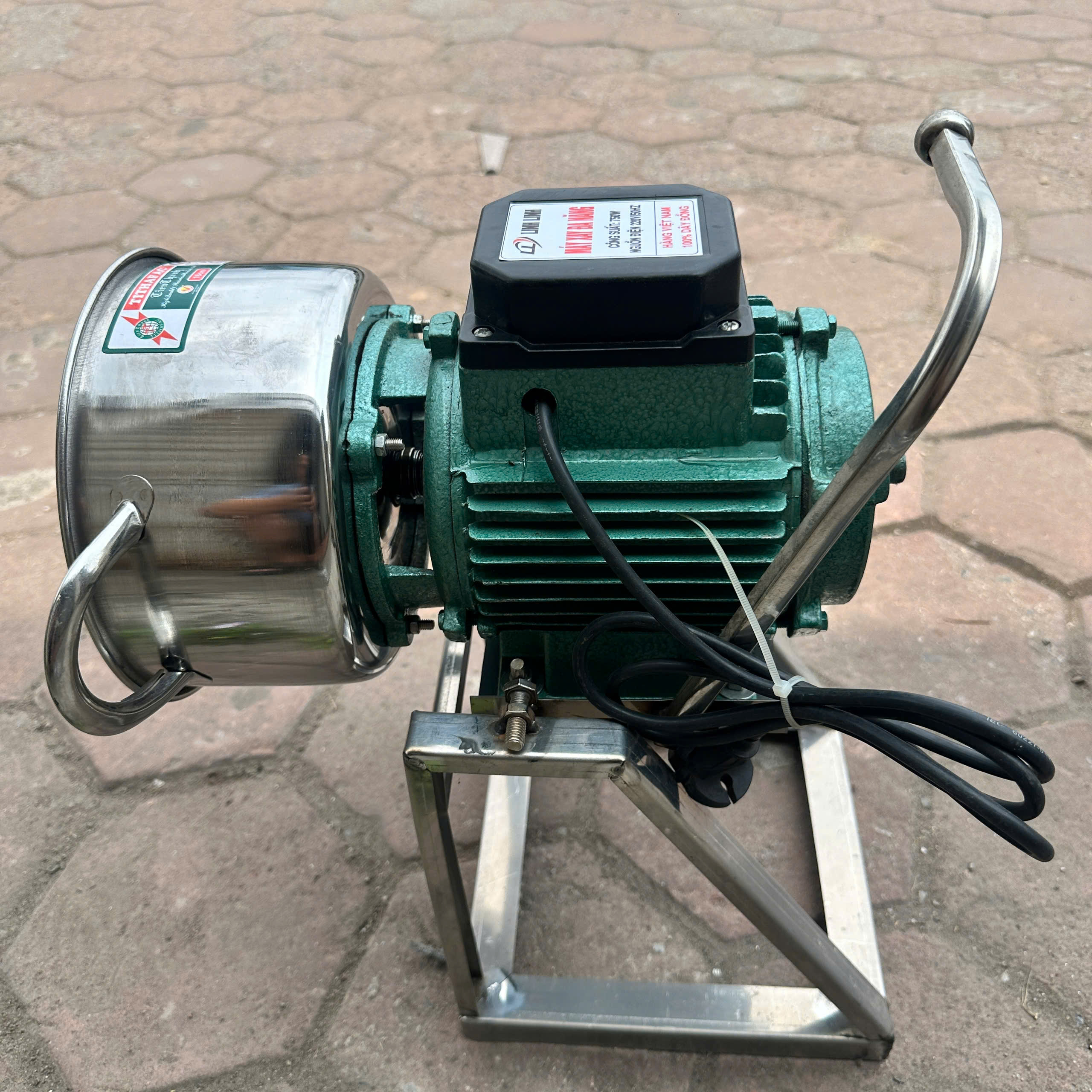 MÁY XAY THỊT ĐA NĂNG 750W - 220V KHUNG INOX 202 DAO 2 CÁNH INOX NỒI 18CM KÈM DAO RUỐC INOX