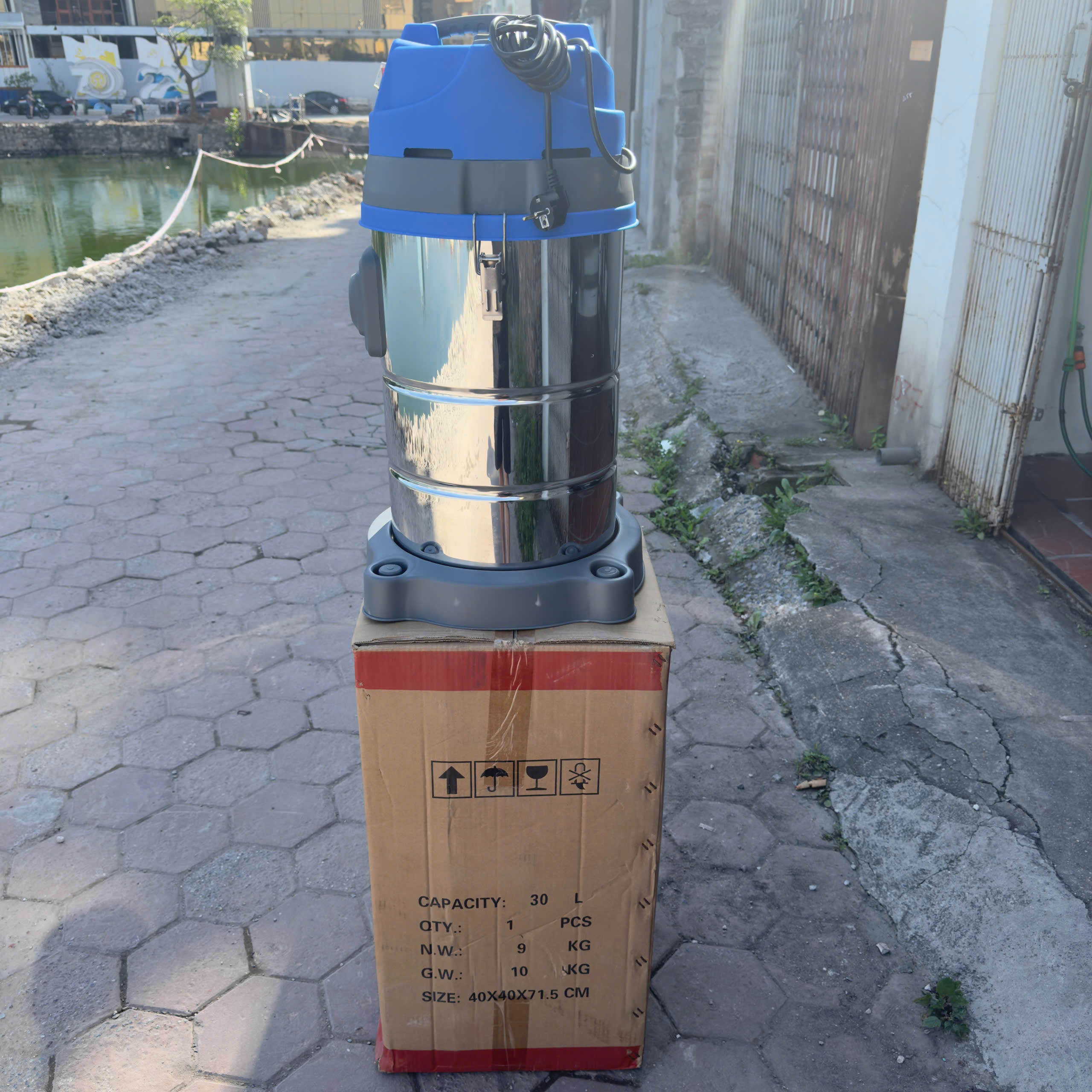 Máy Hút Bụi Lucky Start CC-30L 1500W 30L 220V Hút Khô Ướt Cho Tiệm Rửa Xe Gia Đình