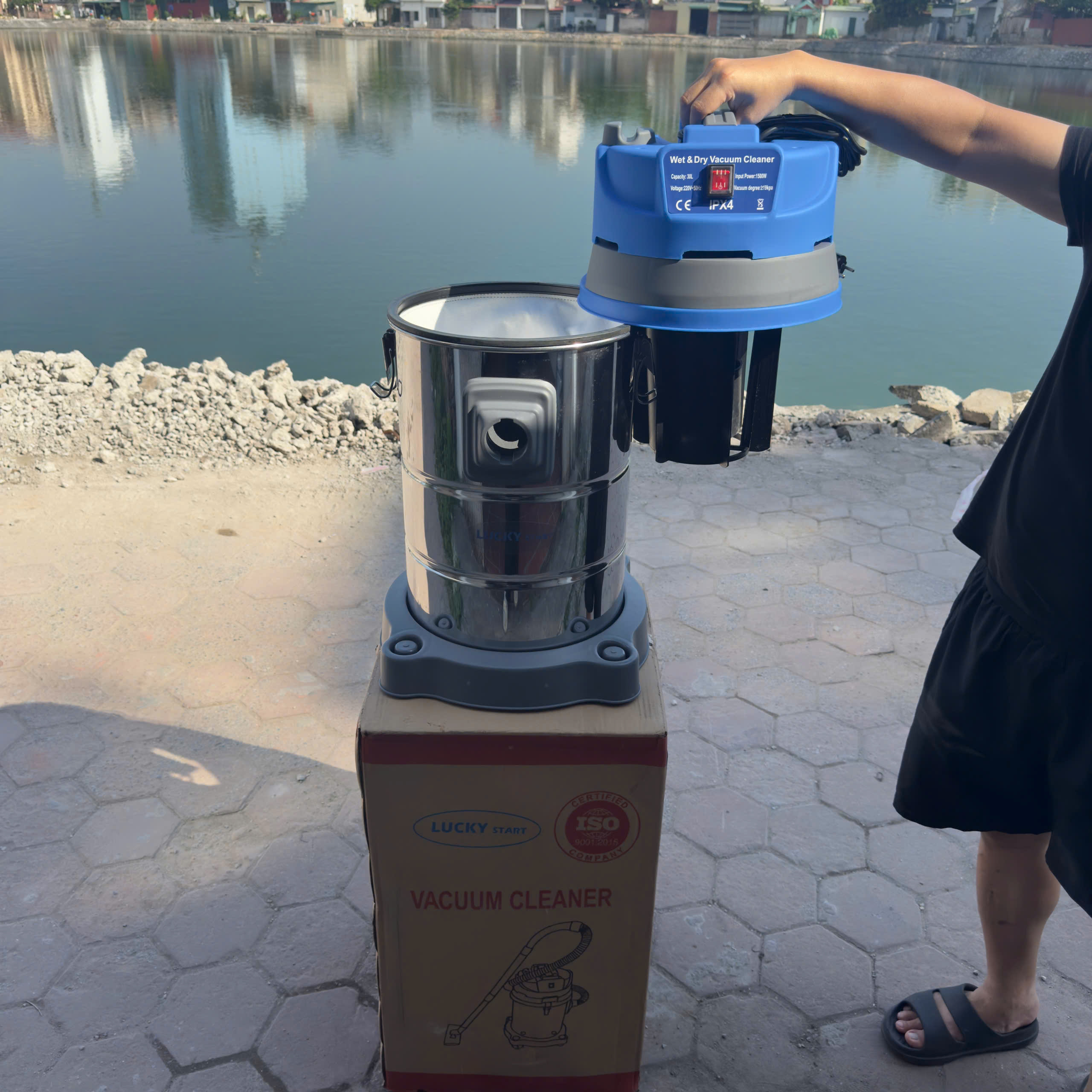 Máy Hút Bụi Lucky Start CC-30L 1500W 30L 220V Hút Khô Ướt Cho Tiệm Rửa Xe Gia Đình