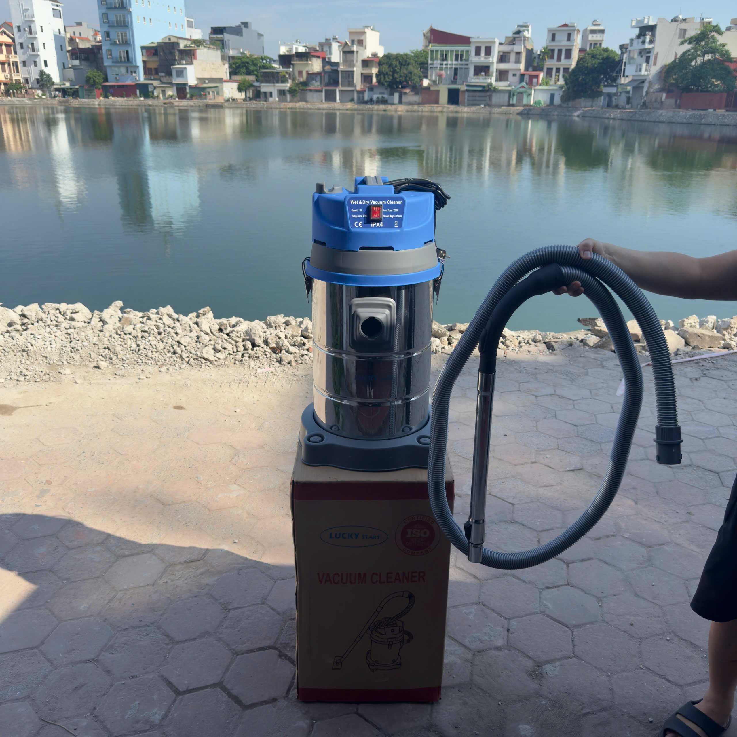 Máy Hút Bụi Lucky Start CC-30L 1500W 30L 220V Hút Khô Ướt Cho Tiệm Rửa Xe Gia Đình