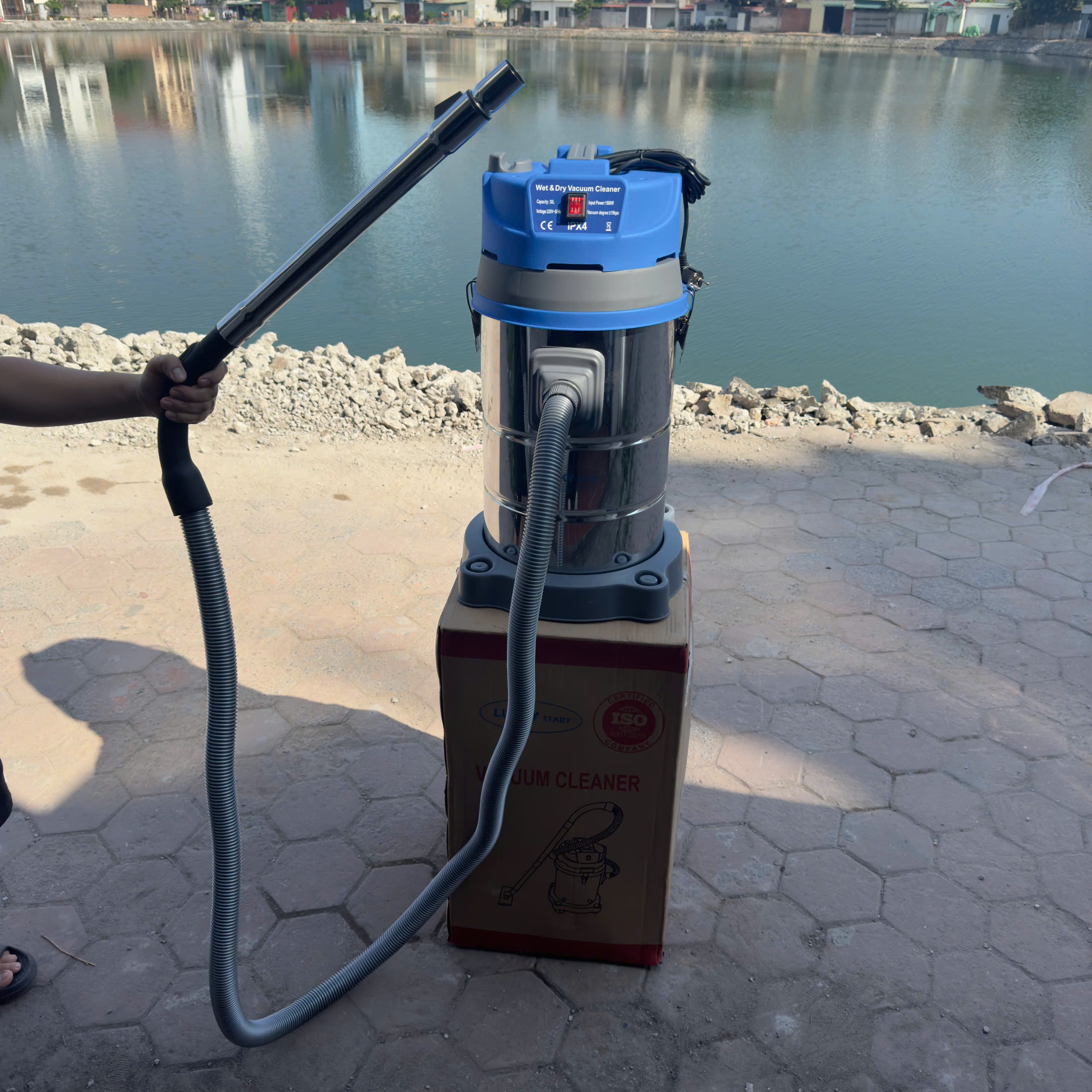 Máy Hút Bụi Lucky Start CC-30L 1500W 30L 220V Hút Khô Ướt Cho Tiệm Rửa Xe Gia Đình