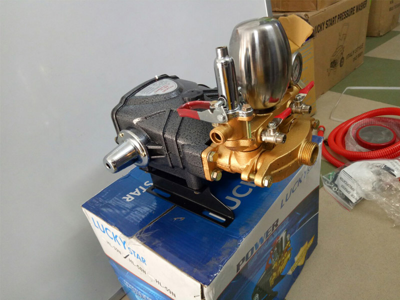 ĐẦU PHUN ÁP LỰC LUCKY HL58N MÀU ĐEN GÂN TY THÉP KHÔNG RỈ 30MM