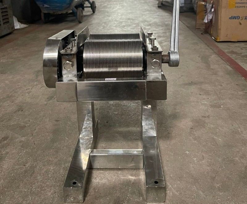 QỦA LU INOX MÁY THÁI BÌ HEO BÌ LỢN ĐA NĂNG KHUNG INOX HỘP QUẢ LU ĐƯỜNG KÍNH 90MM DÀI 120MM