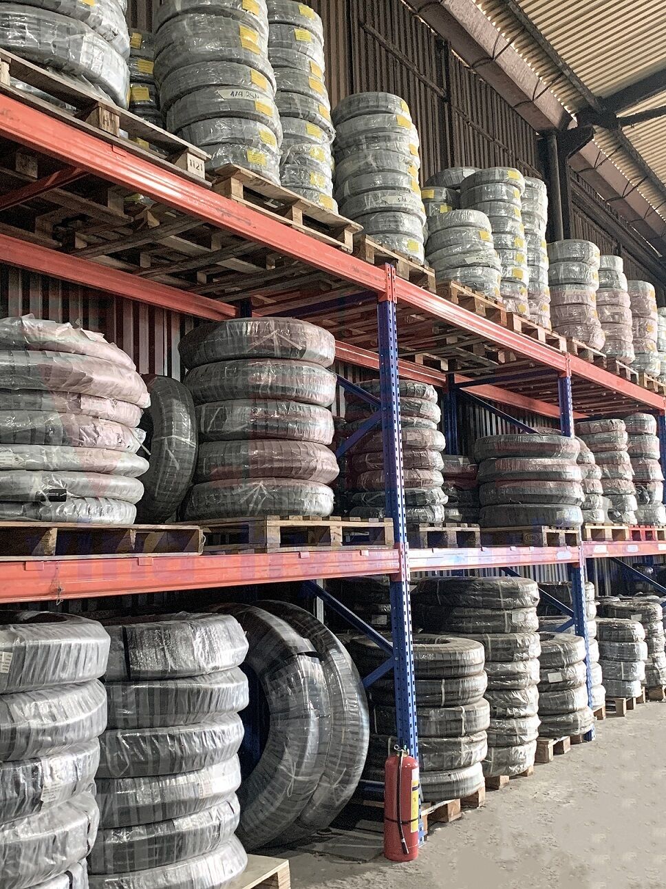 ỐNG CAO SU BƠM NƯỚC LOẠI 20M  BÁN THEO M HOẶC CUỘN PHI 16 ĐẾN PHI 50