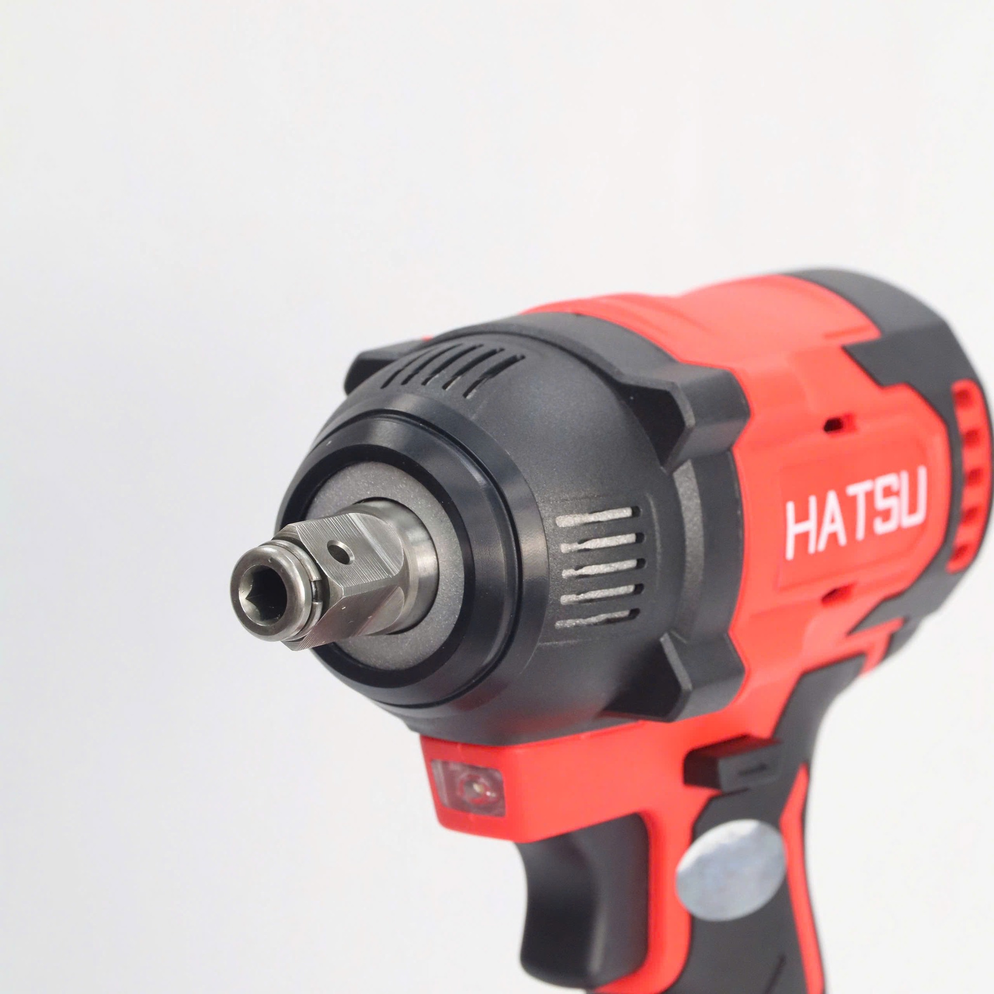 MÁY SIẾT BULONG HATSU HS-818 CHẠY PIN 21V CHÂN PIN PHỔ THÔNG KÈM 2 PIN 4000MAH DÒNG XẢ 5.0AH ĐỘNG CƠ KHÔNG CHỔI THAN  LỰC SIẾT TỐI ĐA 5200N.M TỐC ĐỘ KHÔNG TẢI 2890V/P LỰC ĐẬP 3310L/P ĐẦU BU LÔNG 2 TRONG 1