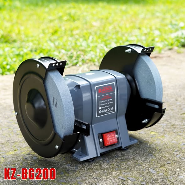 MÁY MÀI 2 ĐÁ 400W-220V KAIZEN KZ-BG200 Ø200 X 25 X Ø32MM TỐC ĐỘ KHÔNG TẢI 2950V/P MÁY MÀI TỐC ĐỘ CHẬM CHỐNG RUNG ĐỘ CHÍNH XÁC CAO CÓ MÀNG CHẮN BẢO VỆ