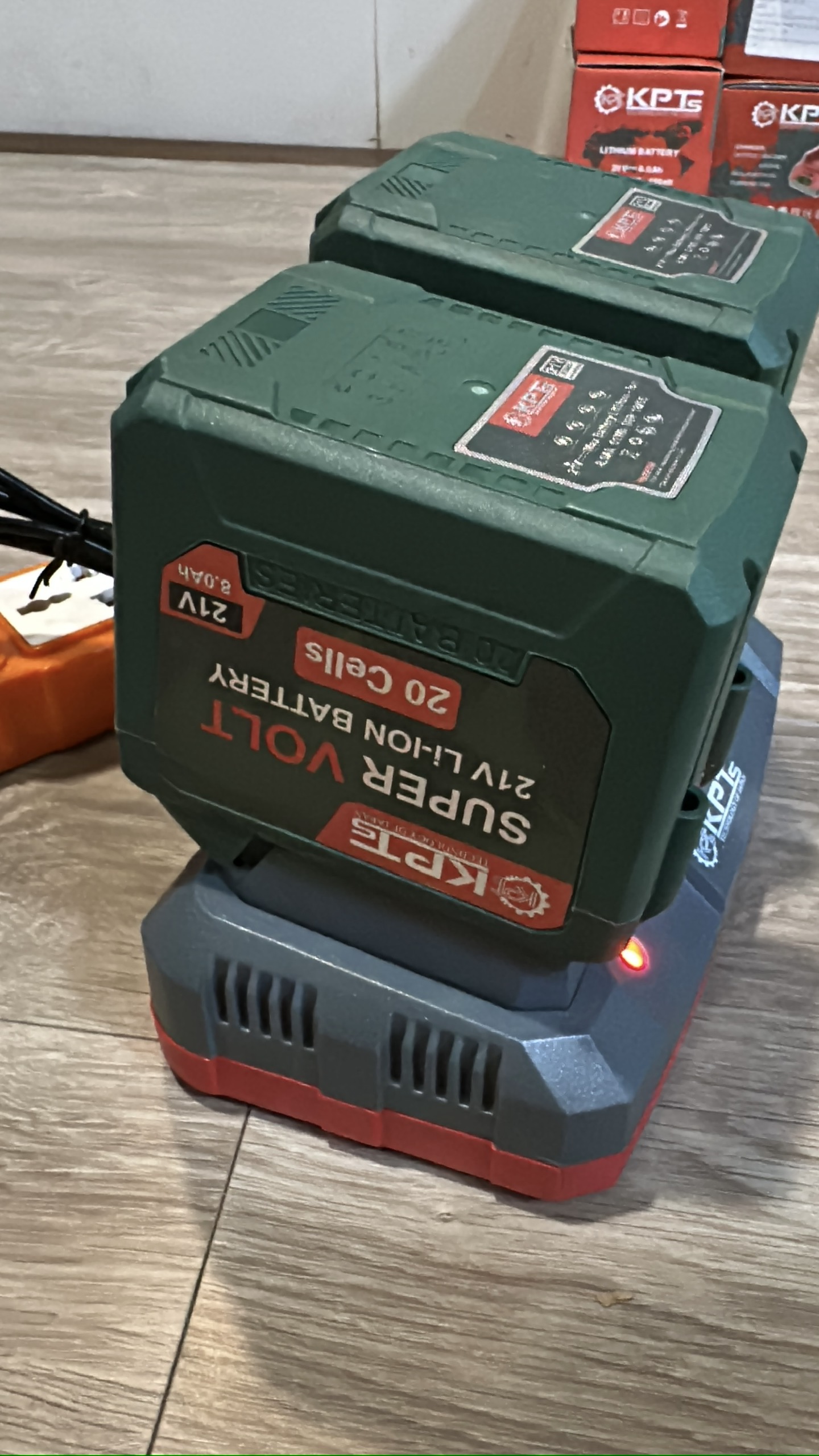 Pin 21V KPT PIN-20C 8.0Ah Chân Pin M21 Phổ Thông Lithium-ion Dùng Cho Máy Khoan Máy Mài Máy Siết Bulông