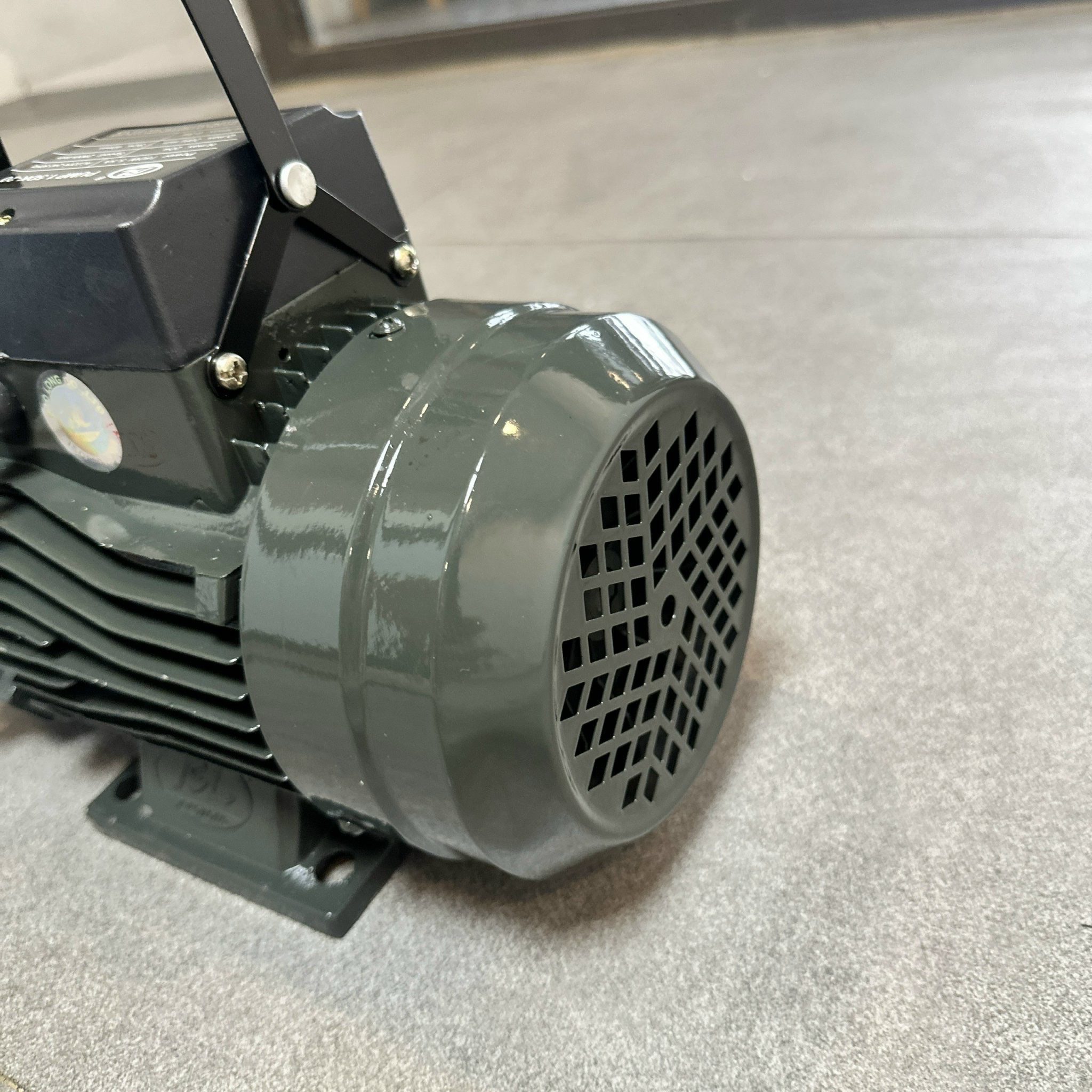 MÁY BƠM NƯỚC LY TÂM BẢO LONG 750W CÁ SẤU 1.5DK-20 HÚT XẢ 40/40 LƯU LƯỢNG 266L/MIN MAX 22M CÁNH PPO CỐT HỢP KIM BƠM TƯỚI TIÊU DÂN DỤNG