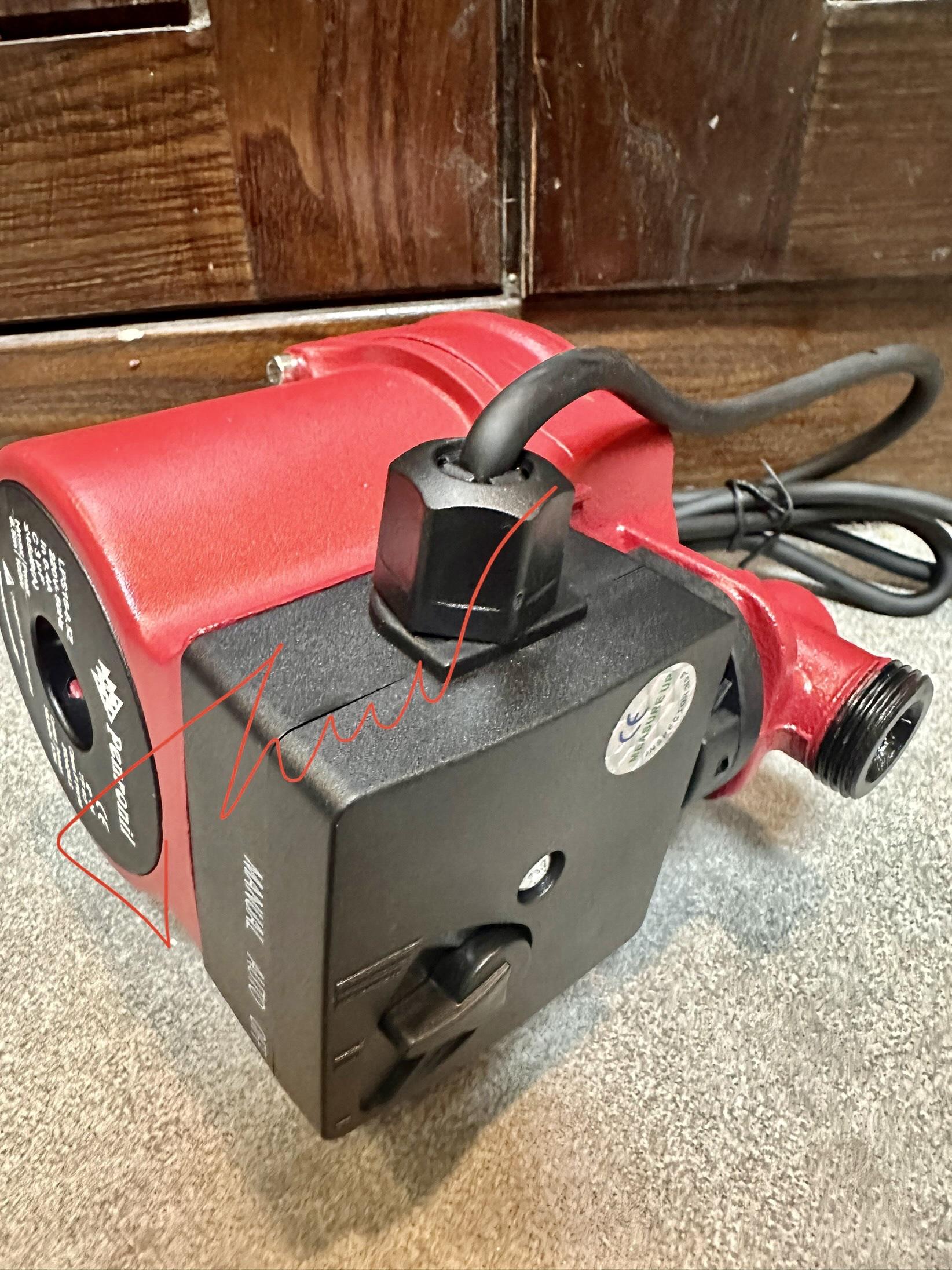 Điện Máy Minh Thành HD - Máy Bơm Nước Tăng Áp Mini 100w - 220v Lưu Lượng 30 l/min Hút Xả 25/25 Cột Áp 8.5m Cánh Đồng Cốt Hợp Kim Thương Hiệu PENRONIL Dây Đồng Bảo Hành Chính Hãng