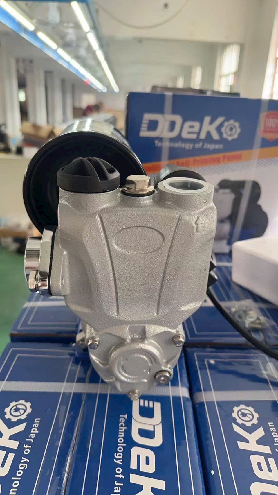 MÁY BƠM TĂNG ÁP TỰ ĐỘNG 300W DDEKO DK-300T BƠM ĐƯỢC NƯỚC NÓNG TĂNG ÁP VÒI TỔNG THIẾT BỊ GIA ĐÌNH