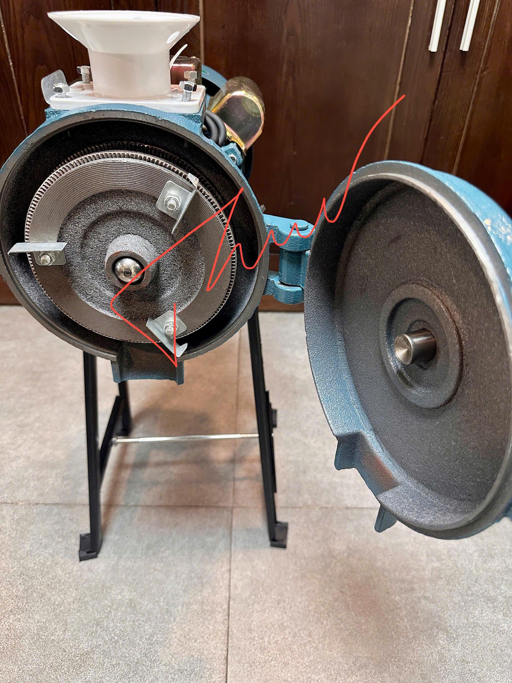 Điện Máy Minh Thành HD - Máy Xay Nghiền Bột Khô Đa Năng 150D Đầu Nhôm Vỏ Gang Công suất 2,2kw  Bảo hành Chính Hãng Kèm Phễu Nhựa
