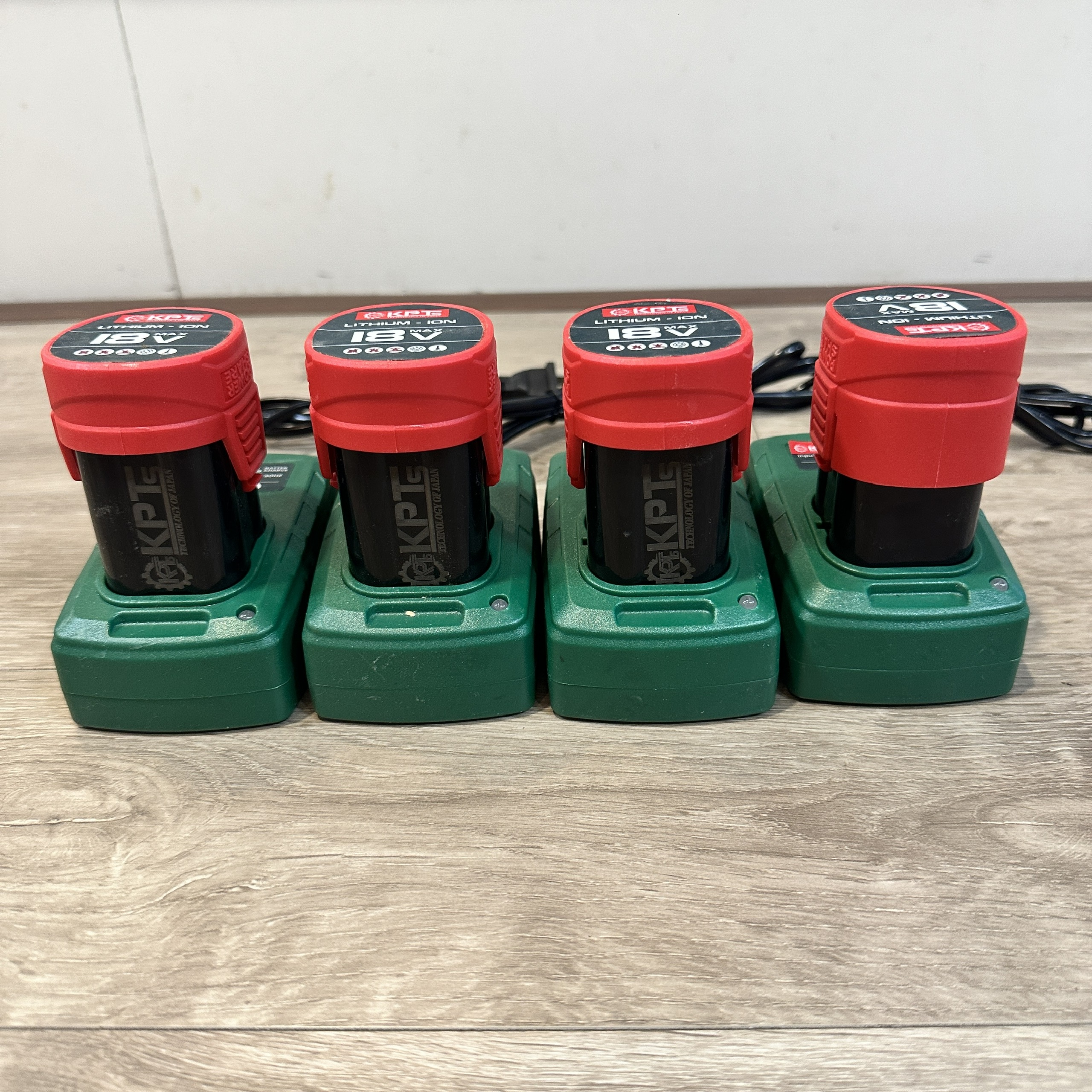 Pin 18V KPTs Lithium-Ion 4 Cell Dùng Cho Máy Khoan Máy Bắt Vít