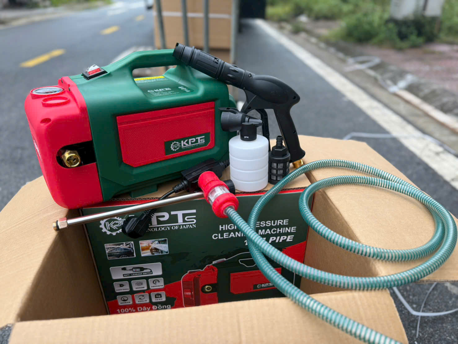 MÁY RỬA XE KPTs KPT-3050 CÓ ÁT CHỐNG DÒ ĐIỆN 3050W 200BAR 7L