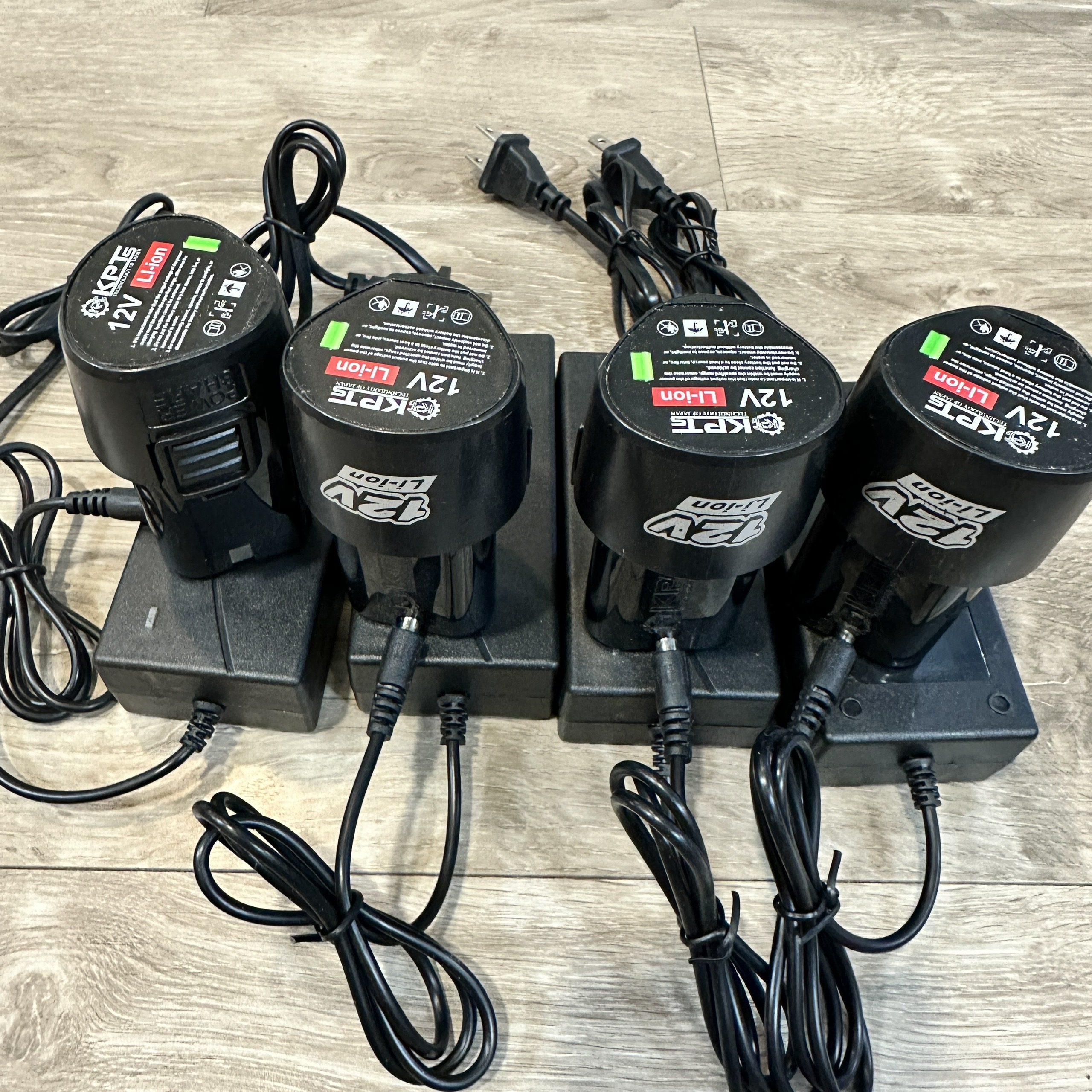 Pin 12V KPTs Li-ion 3 Cell Dùng Cho Máy Khoan Máy Bắt Vít Máy Rung Gạch