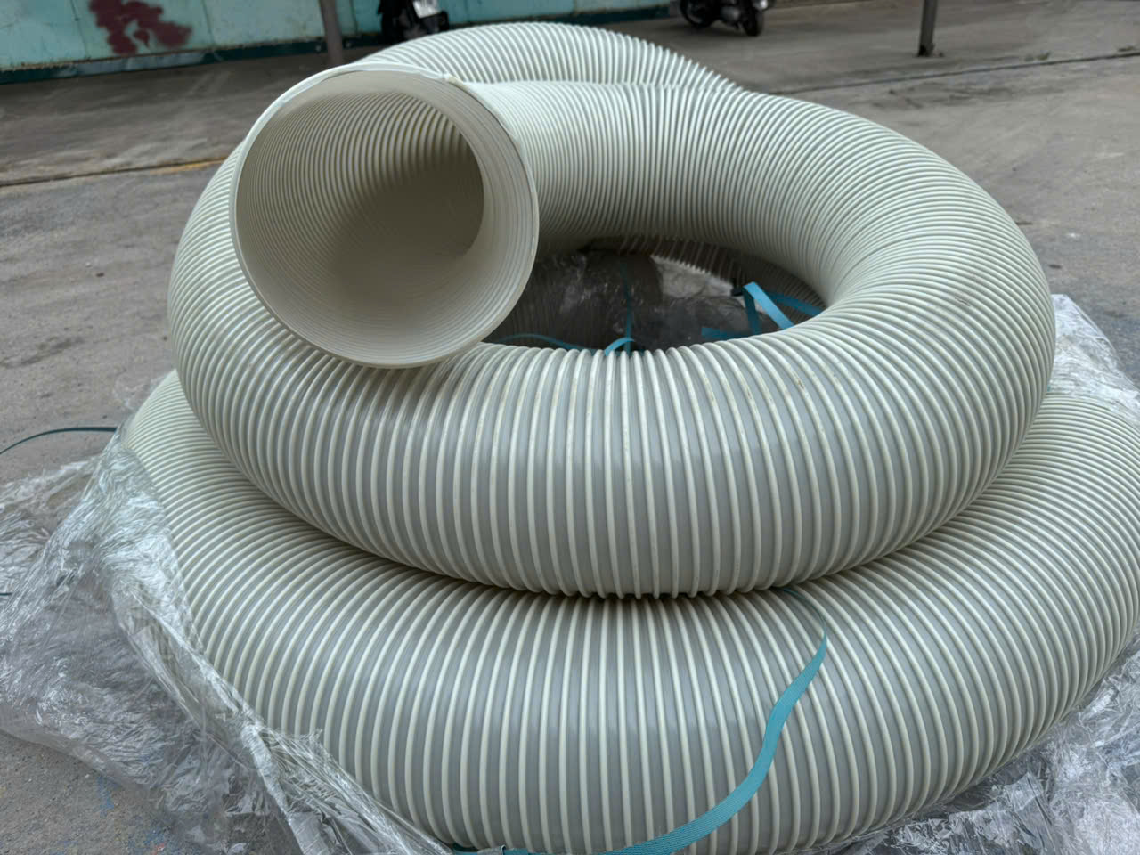 ỐNG HÚT BỤI GÂN NHỰA PHI 40 ĐẾN PHI 200