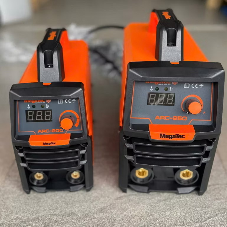 MÁY HÀN QUE MEGATEC ARC-200 INVERTER 220v/140A MMA