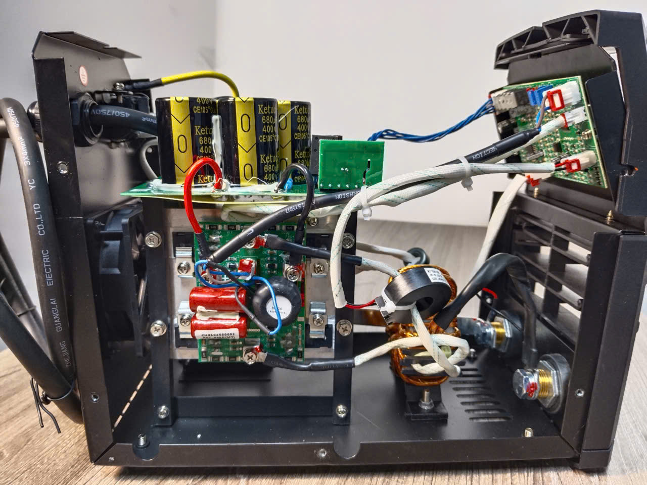 MÁY HÀN QUE MEGATEC ARC-250SV INVERTER 220V/140A 380V/160A MMA