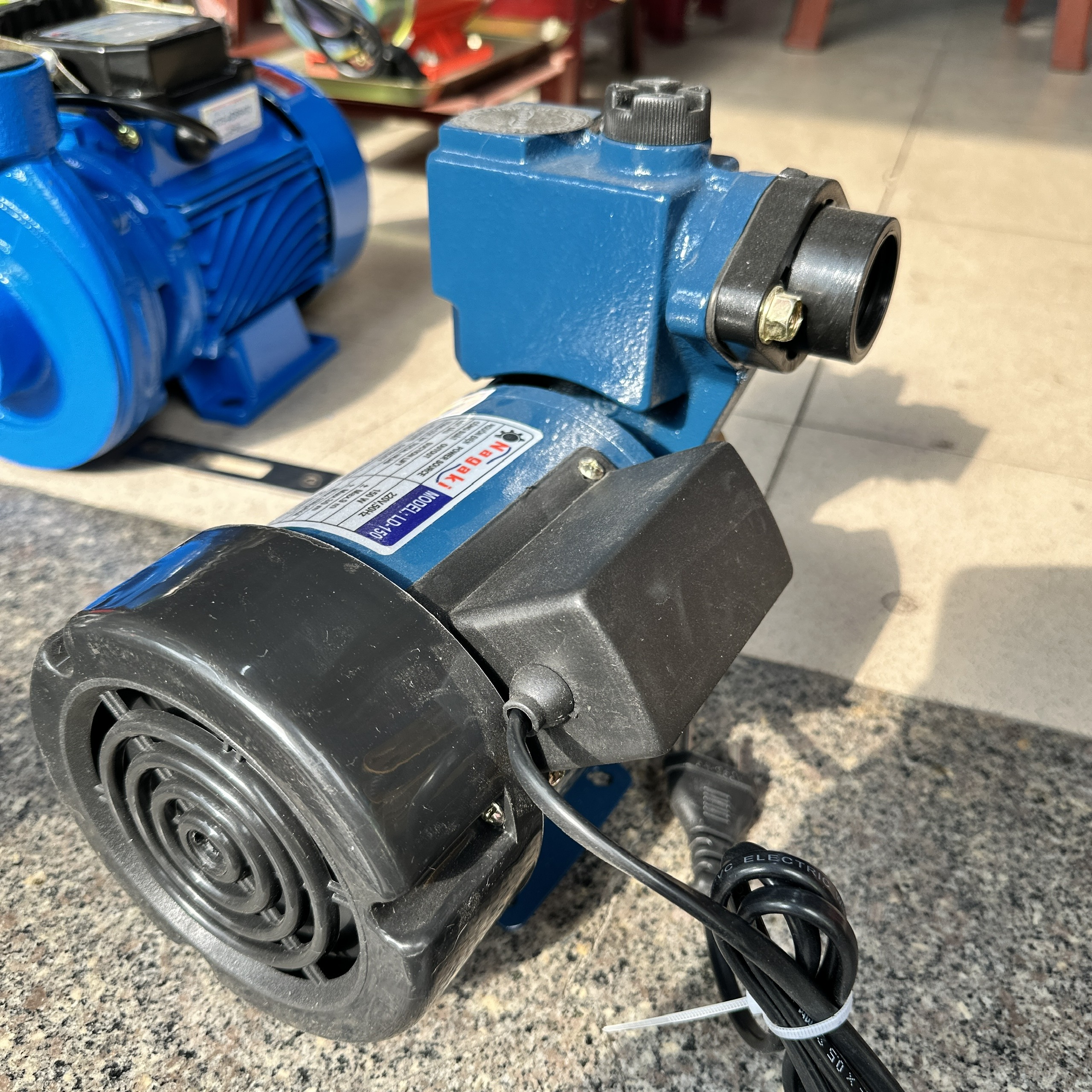 MÁY BƠM CHÂN KHÔNG ĐẨY CAO NAGKY LD-150 150W SỬ DỤNG BƠM NƯỚC LÊN CAO VÀ CẤP NƯỚC SINH HOẠT