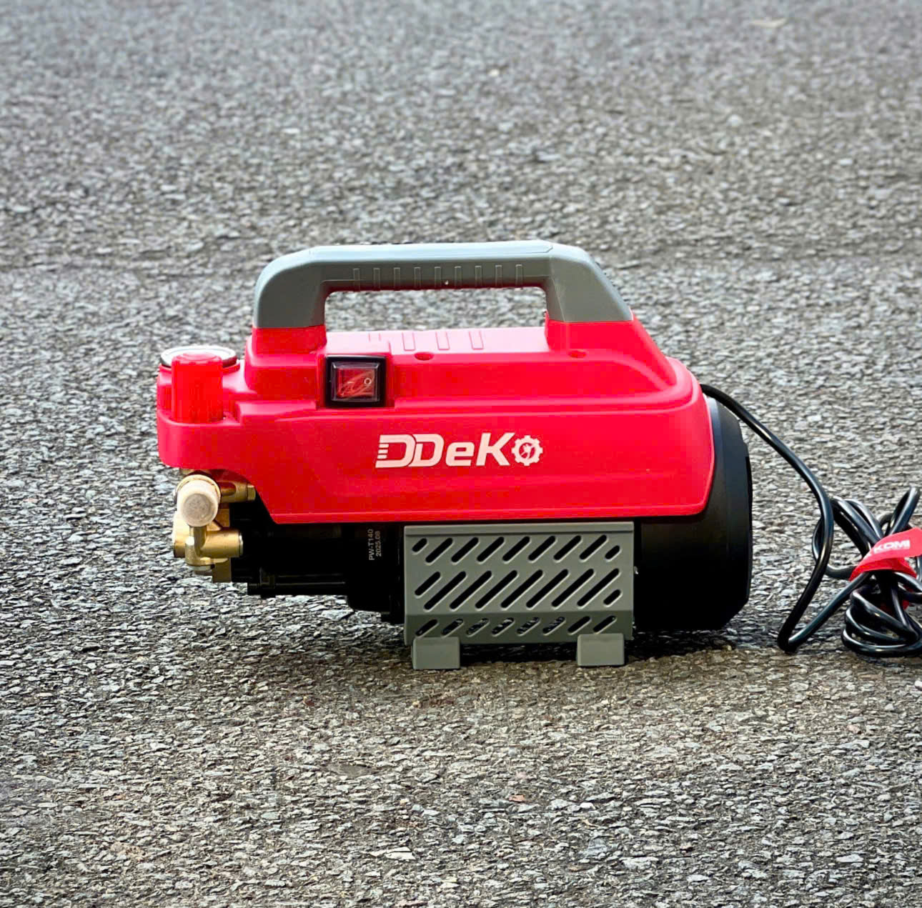 MÁY RỬA XE GIA ĐÌNH CÓ CHỈNH ÁP DDEKO DK-P25 2500W 120BAR 10L